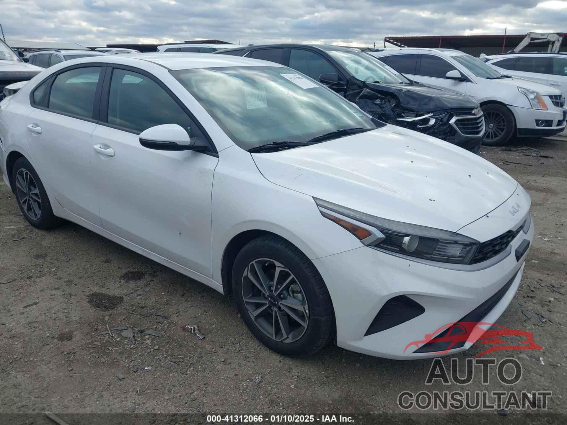 KIA FORTE 2023 - 3KPF24AD8PE637765