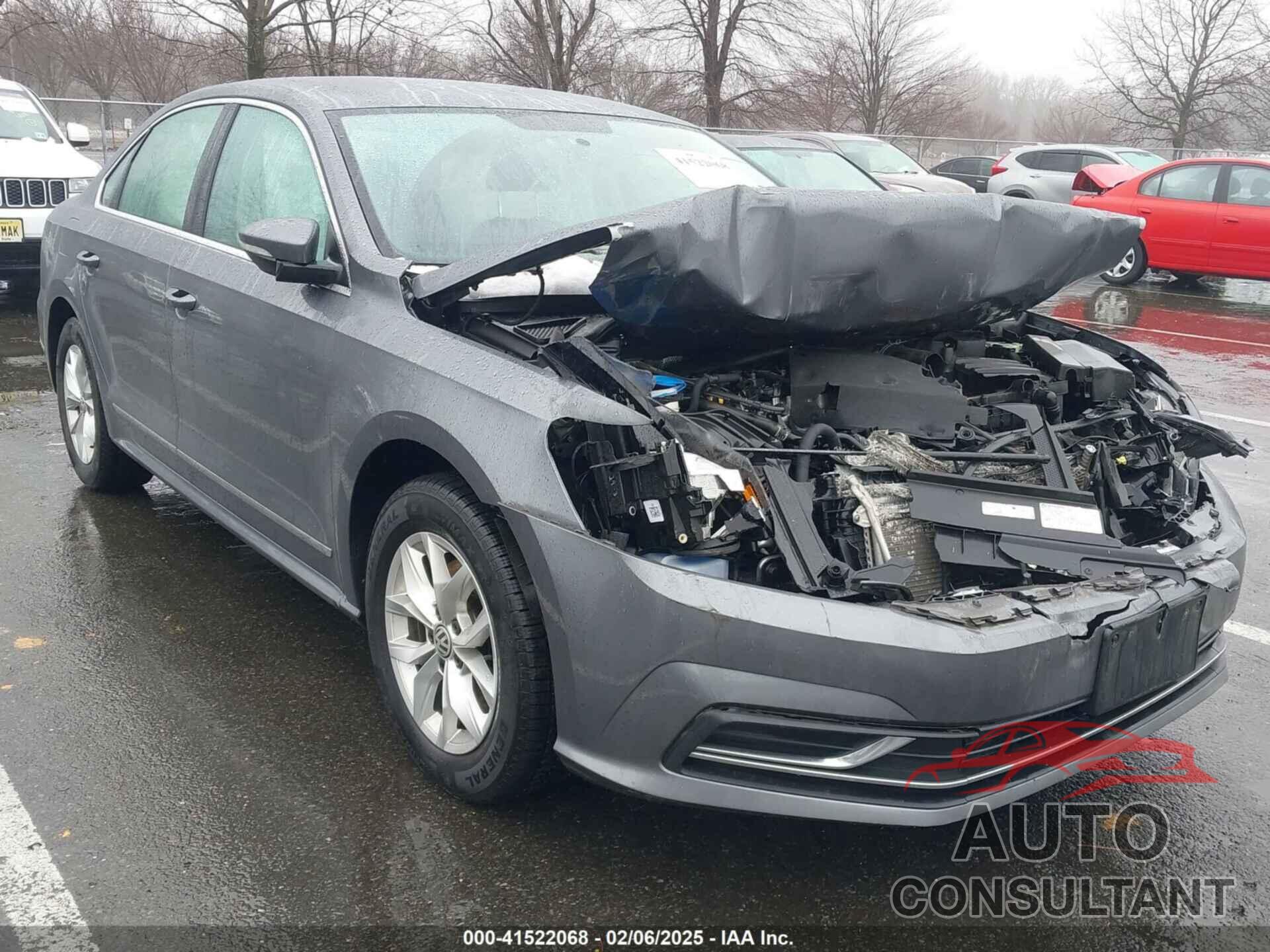 VOLKSWAGEN PASSAT 2017 - 1VWAT7A35HC008731