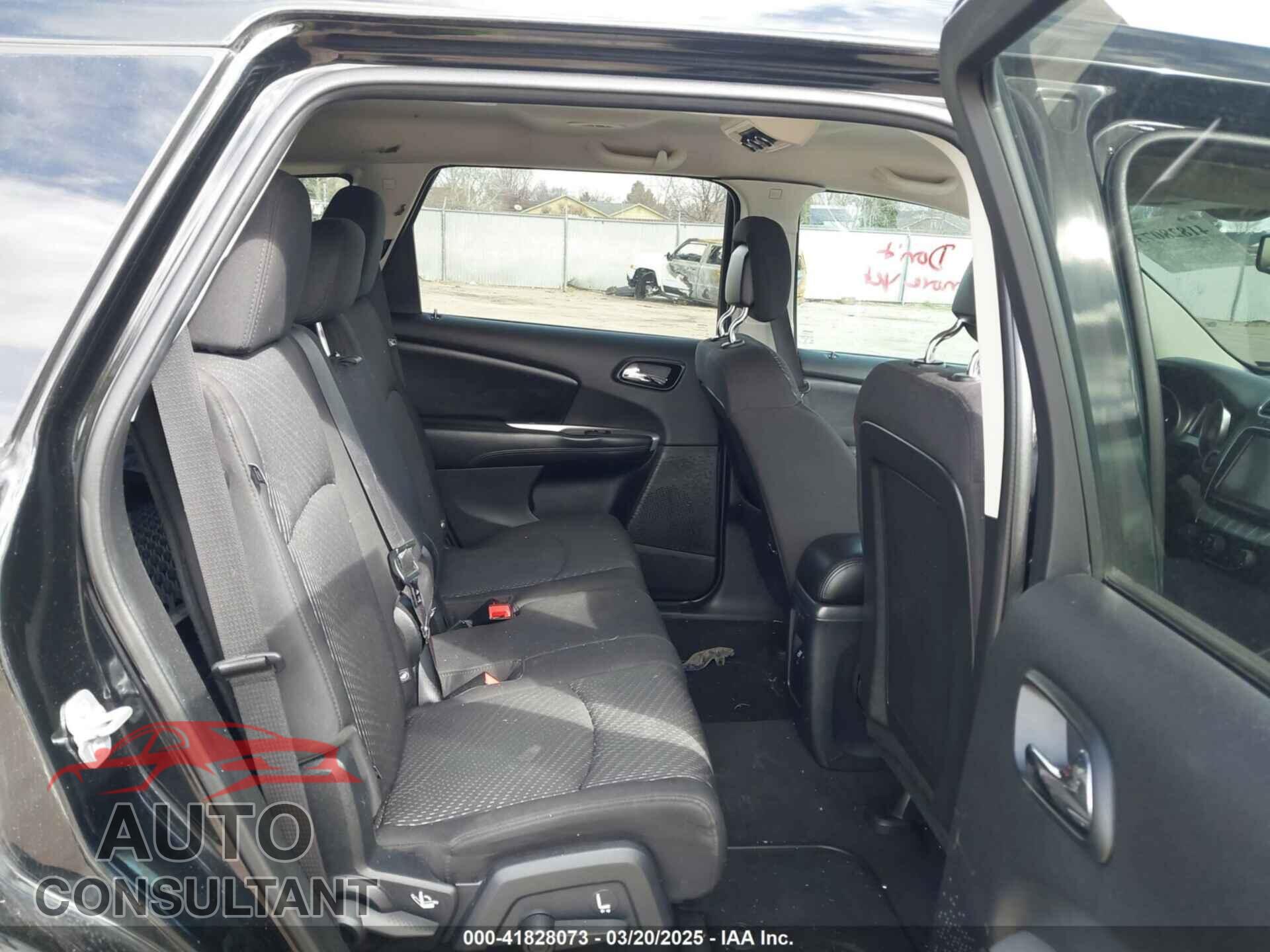 DODGE JOURNEY 2014 - 3C4PDCBB2ET137132