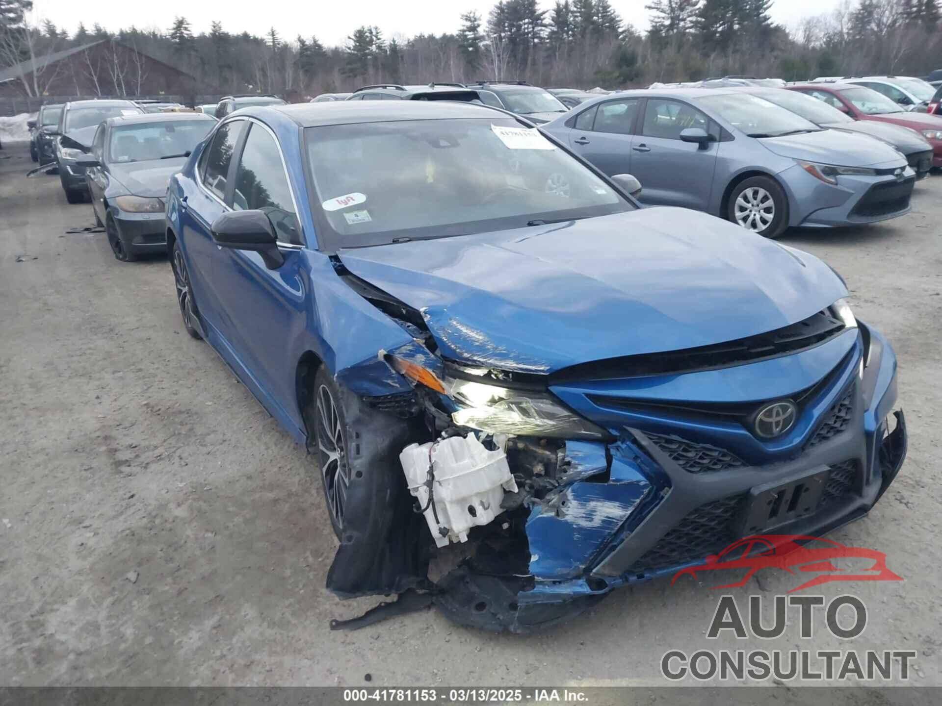 TOYOTA CAMRY 2018 - 4T1B11HK0JU081931