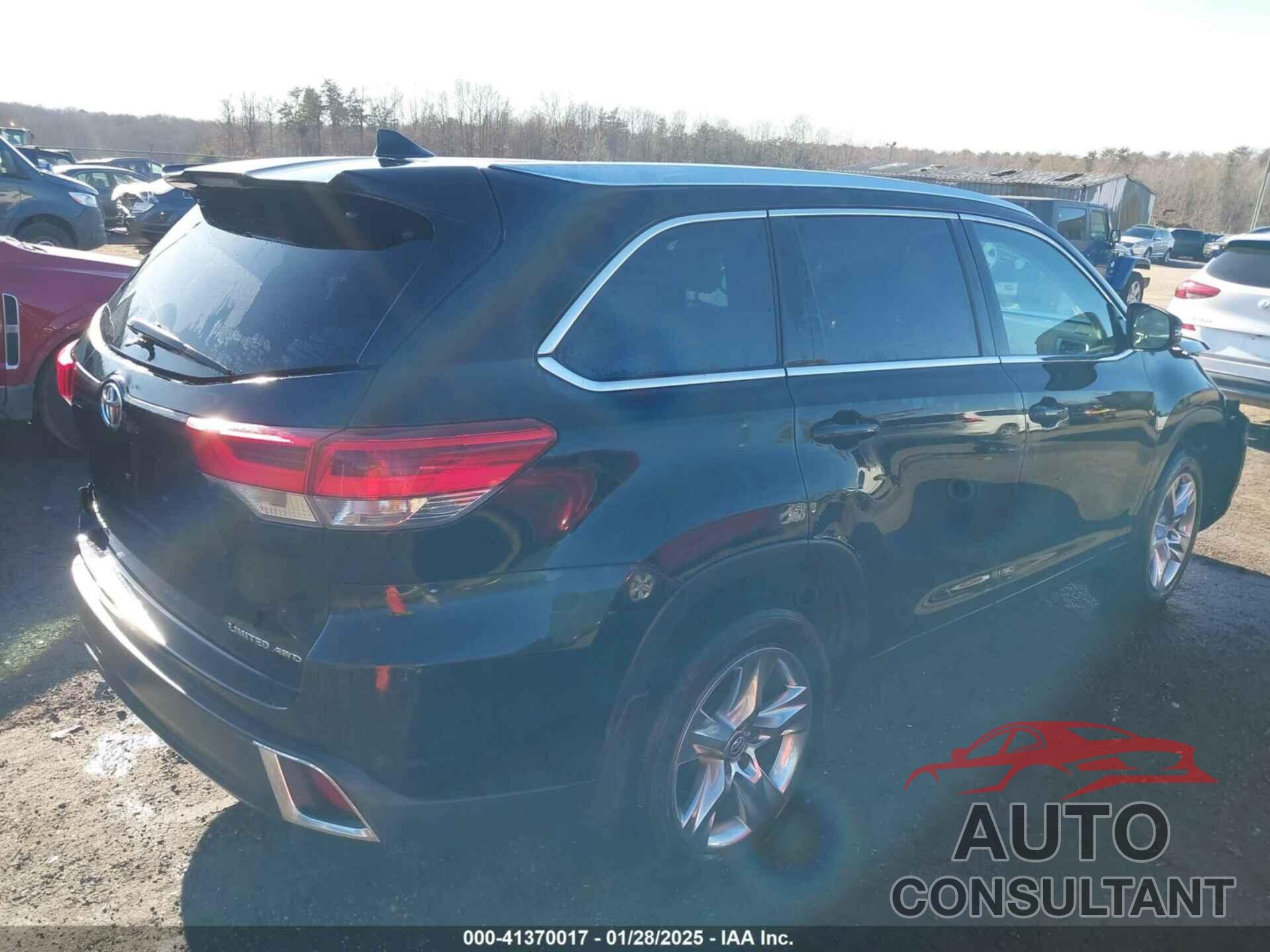 TOYOTA HIGHLANDER 2018 - 5TDDZRFH3JS869473