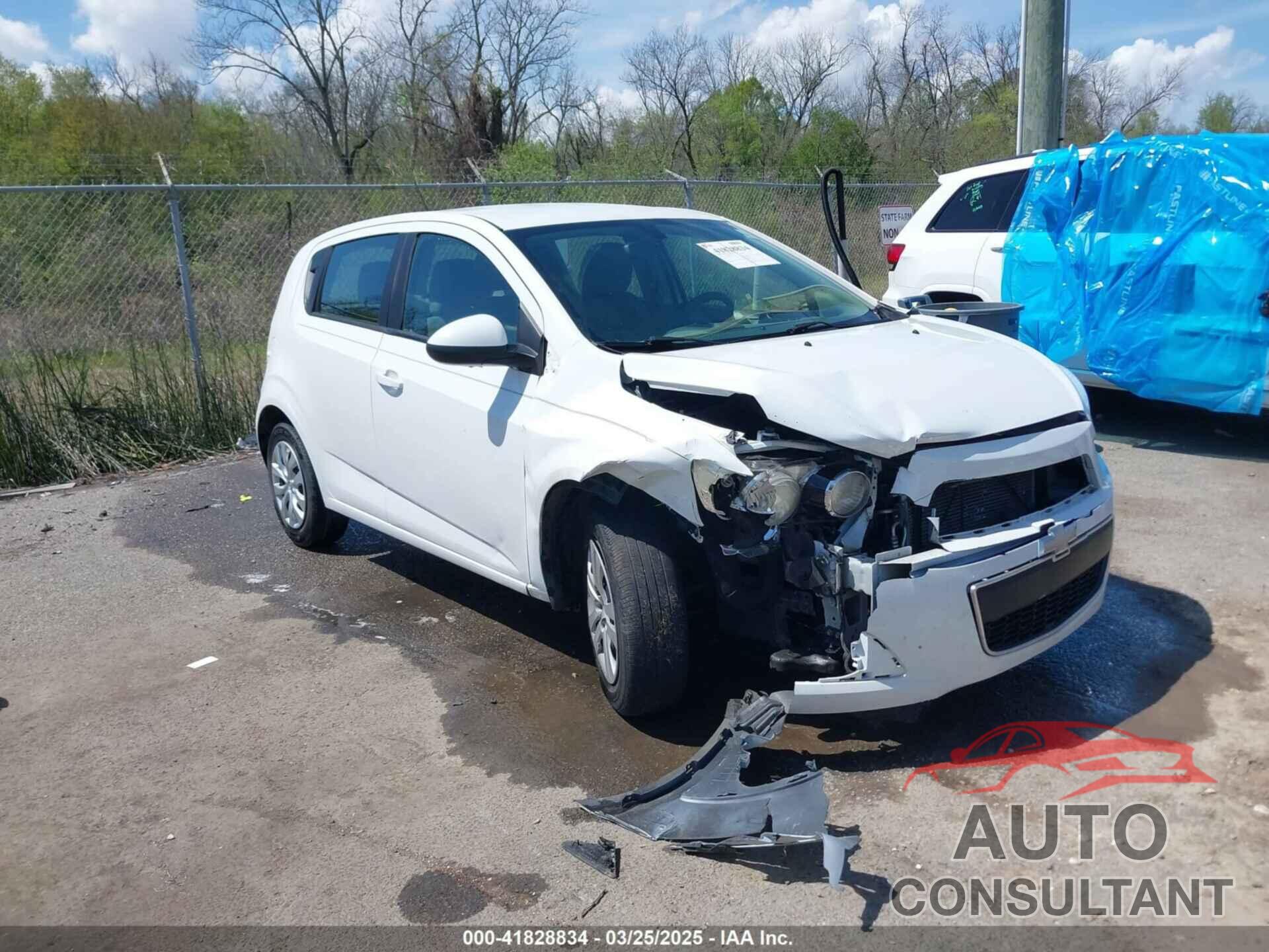 CHEVROLET SONIC 2016 - 1G1JA6SH8G4109258