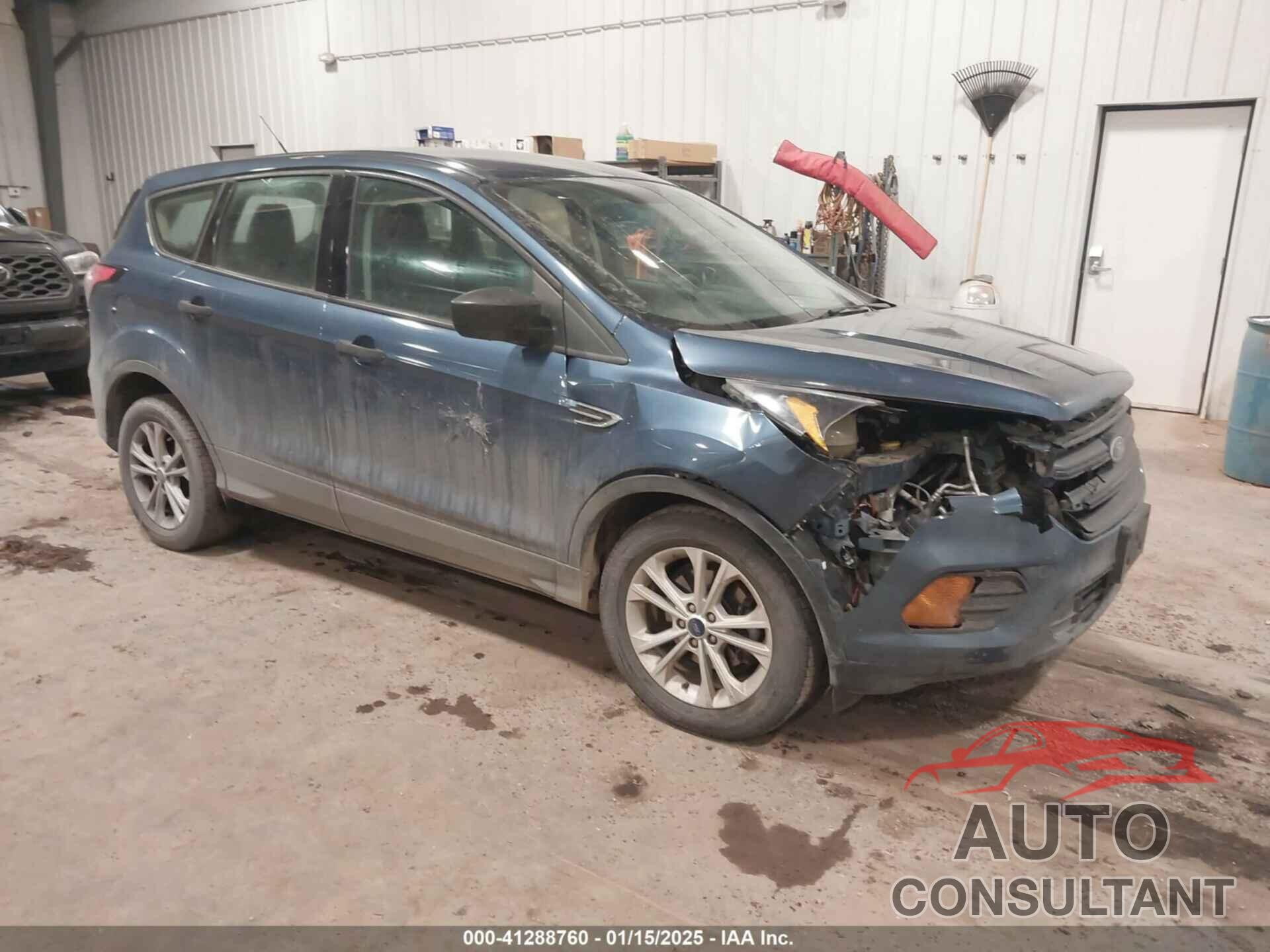 FORD ESCAPE 2018 - 1FMCU0F72JUC80340