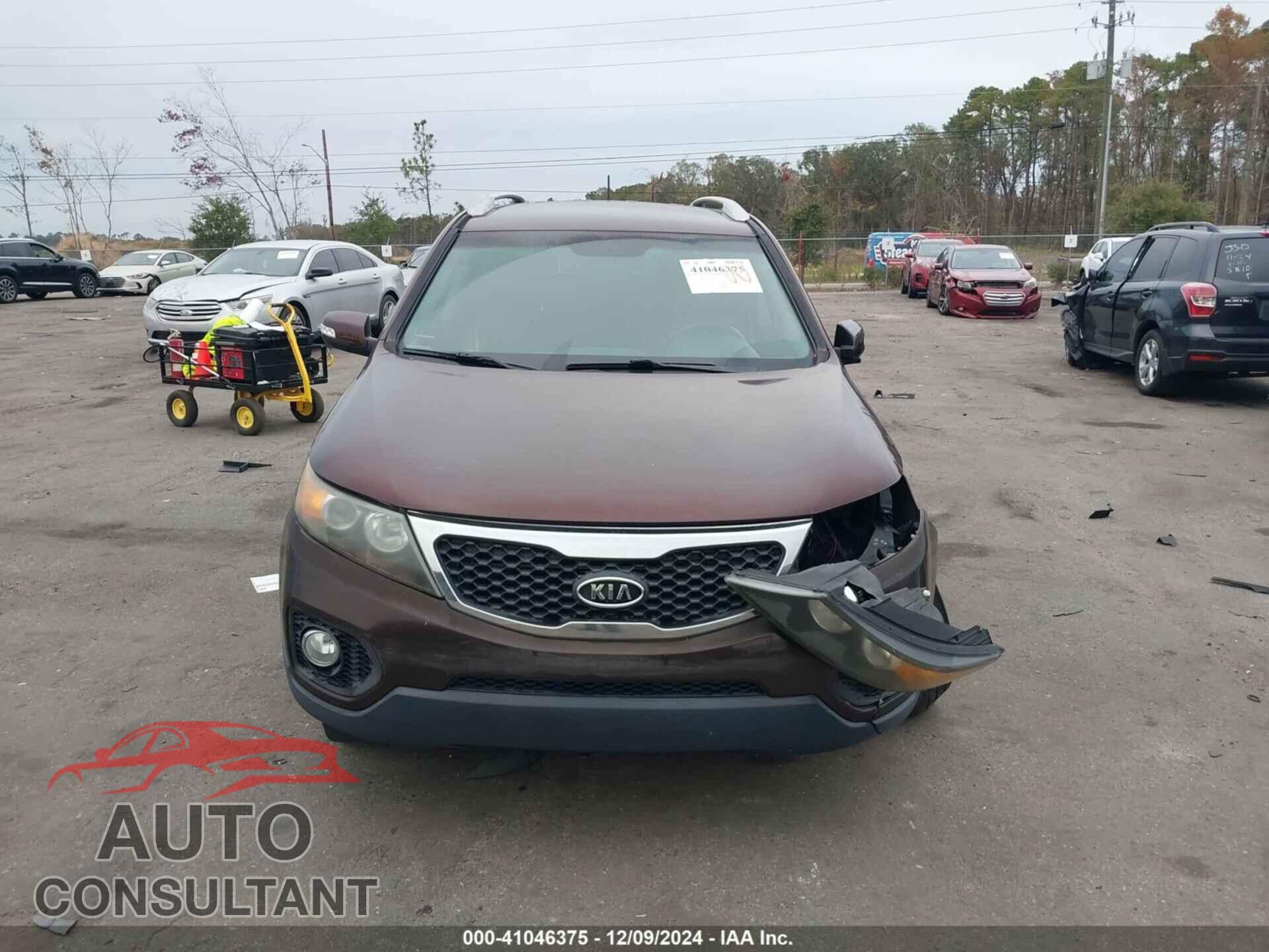 KIA SORENTO 2013 - 5XYKTCA60DG324554