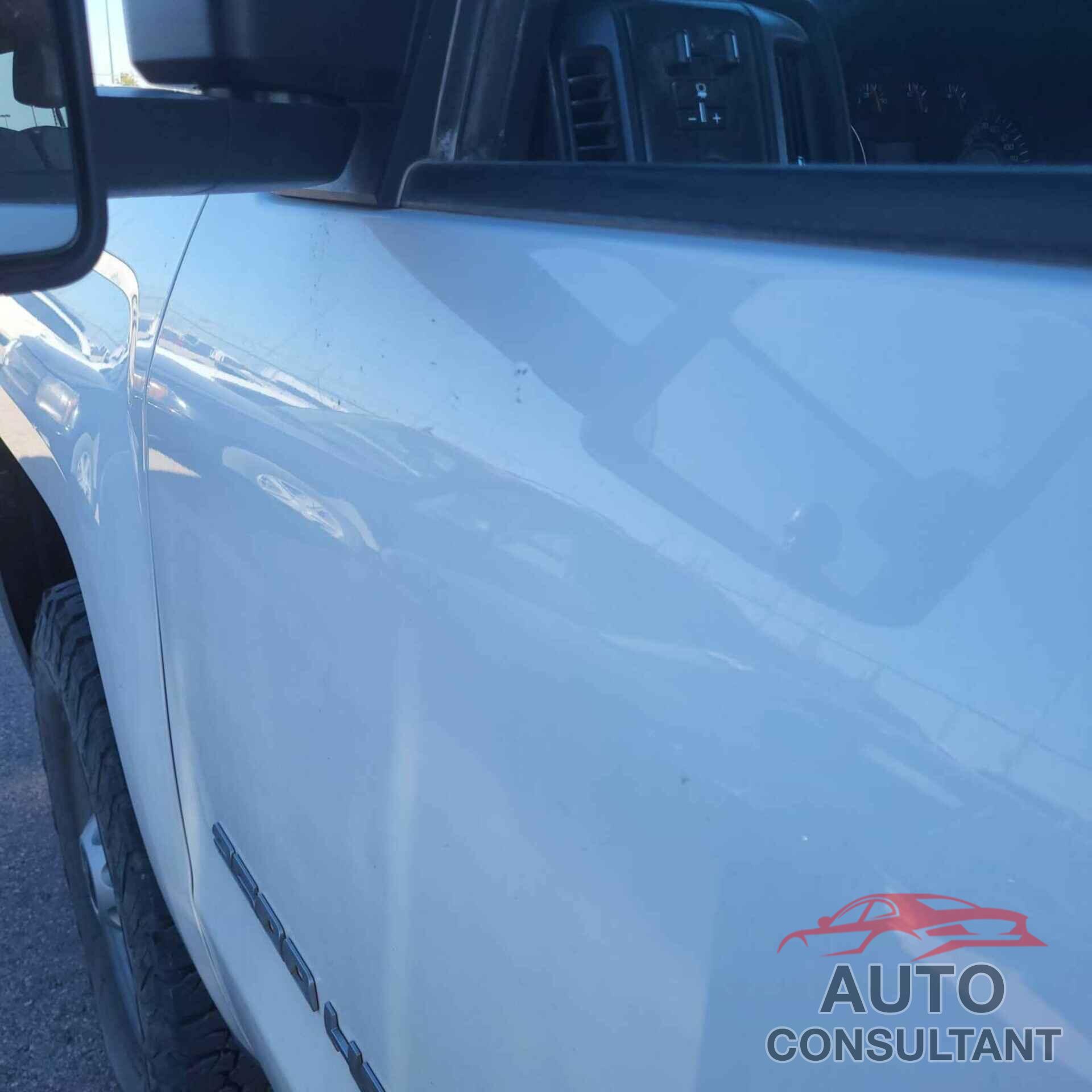 CHEVROLET SILVERADO 2019 - 2GC2KREG5K1182654