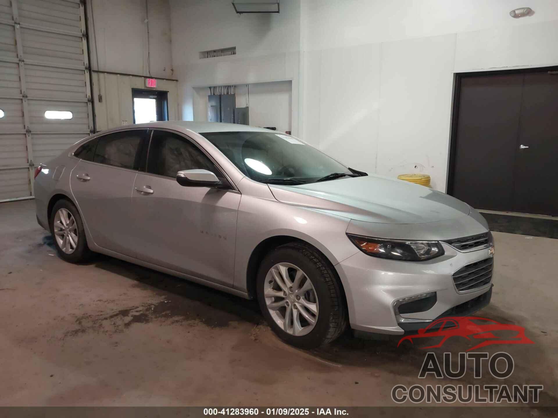 CHEVROLET MALIBU 2017 - 1G1ZE5ST2HF165420