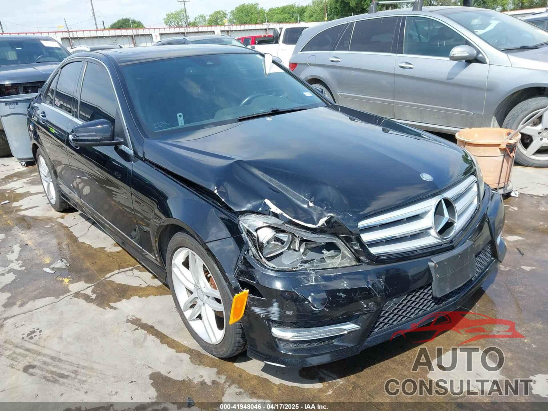MERCEDES-BENZ C 250 2013 - WDDGF4HB2DR300821
