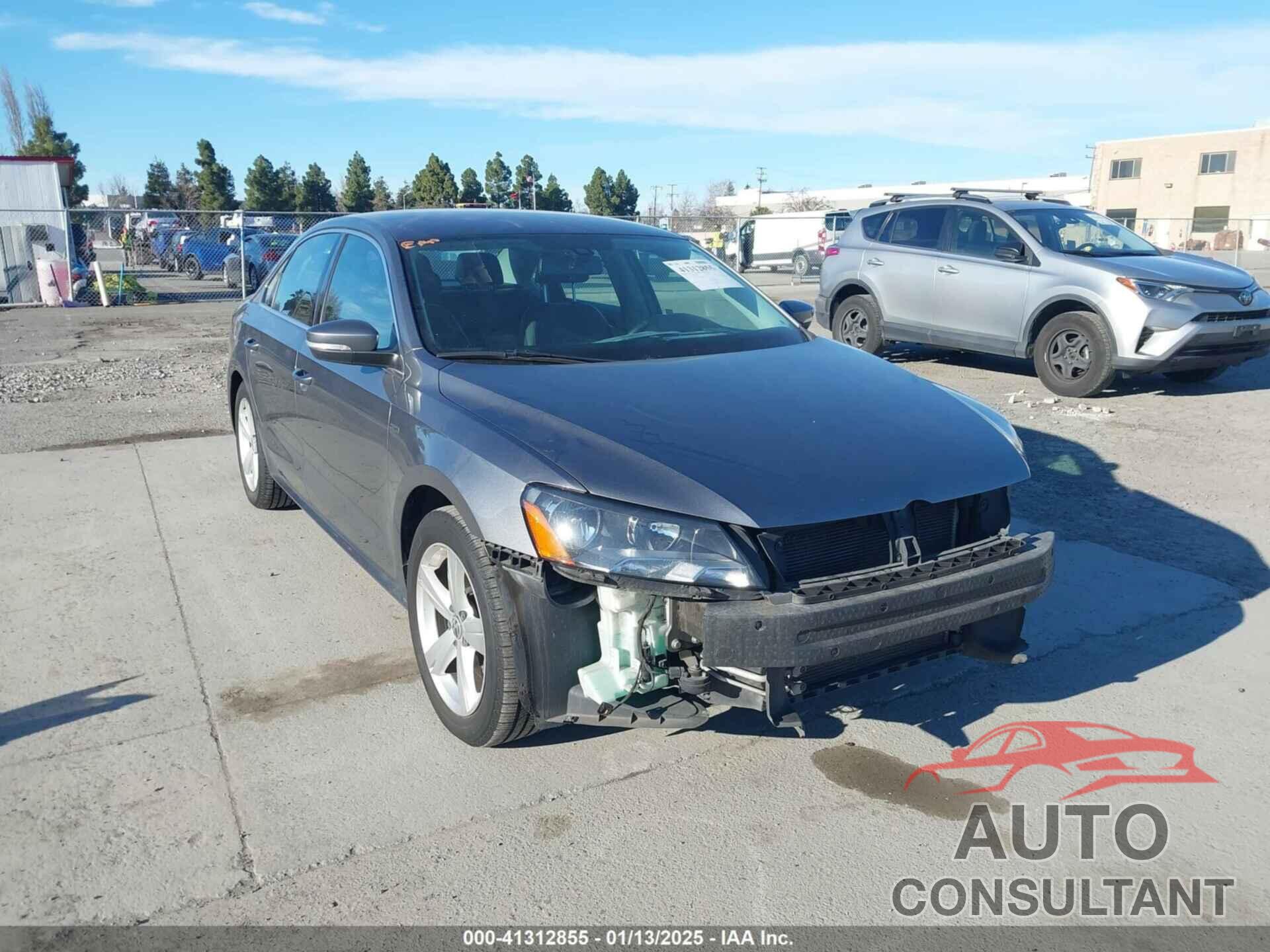 VOLKSWAGEN PASSAT 2015 - 1VWAT7A34FC117596