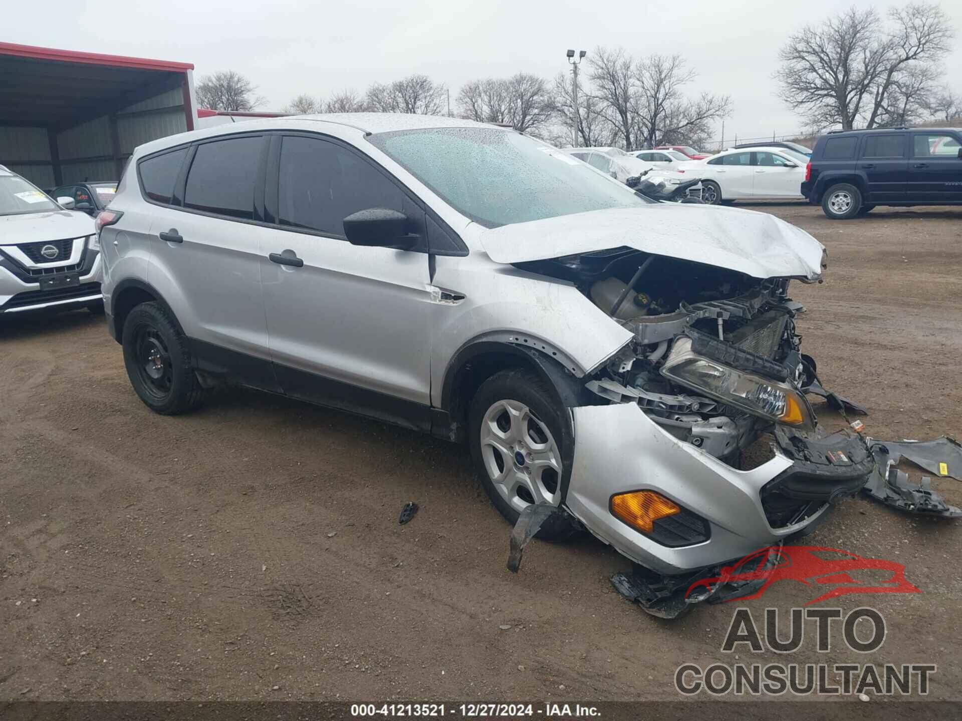 FORD ESCAPE 2017 - 1FMCU0F70HUB42547