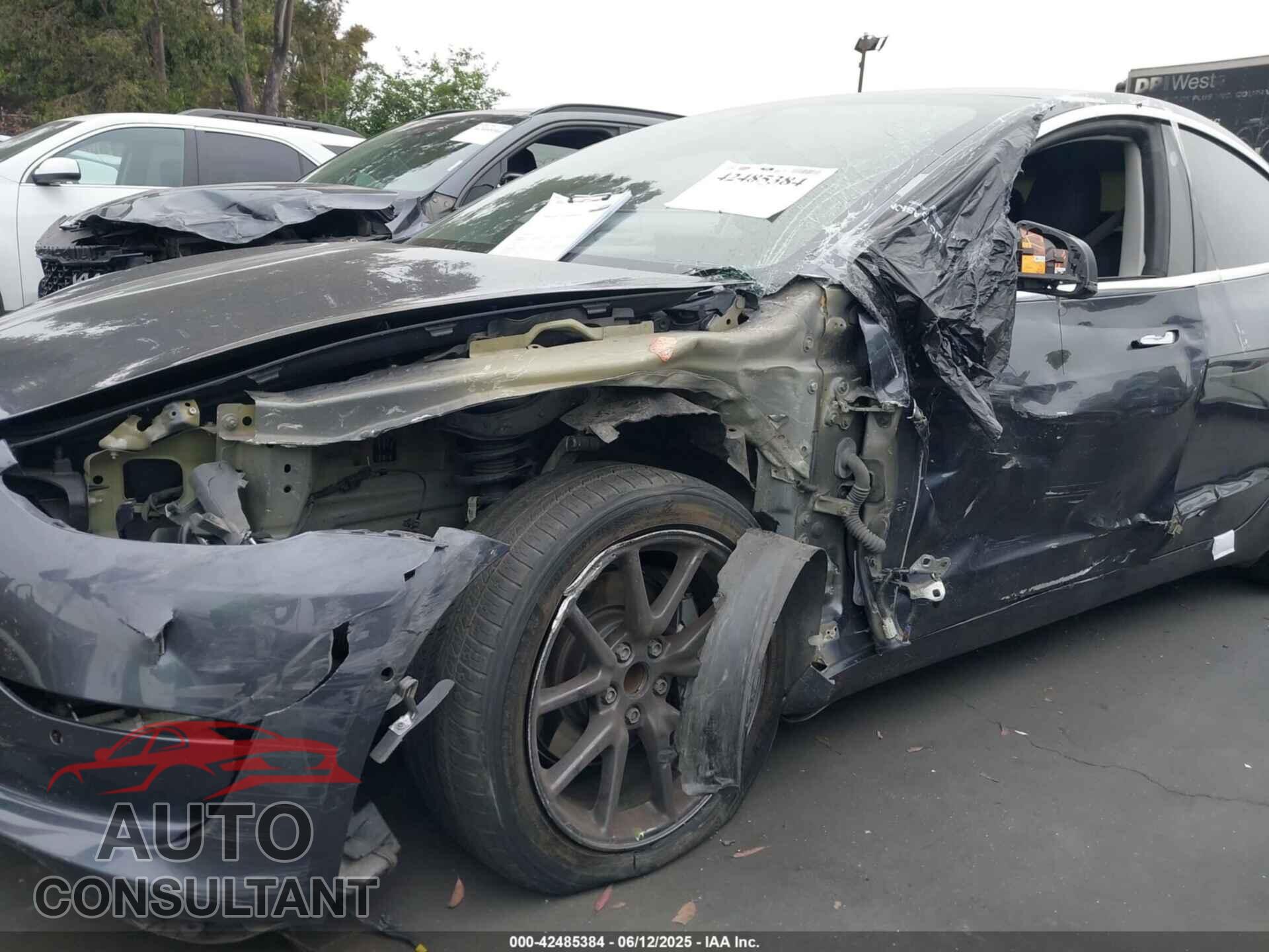 TESLA MODEL 3 2018 - 5YJ3E1EA1JF042198