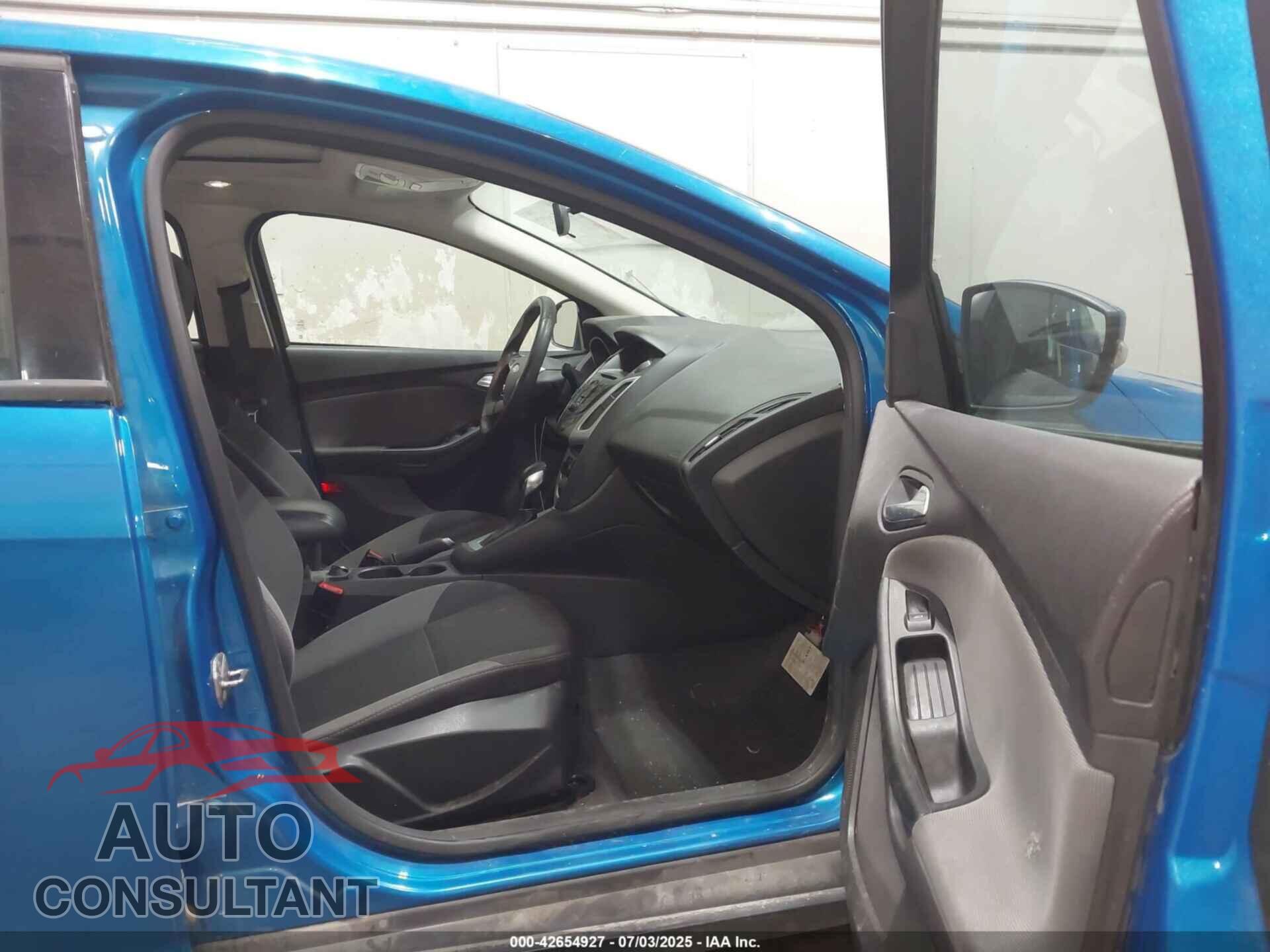 FORD FOCUS 2014 - 1FADP3F2XEL124098
