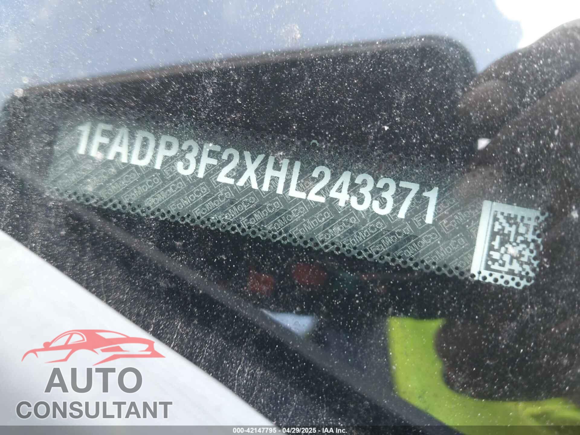FORD FOCUS 2017 - 1FADP3F2XHL243371