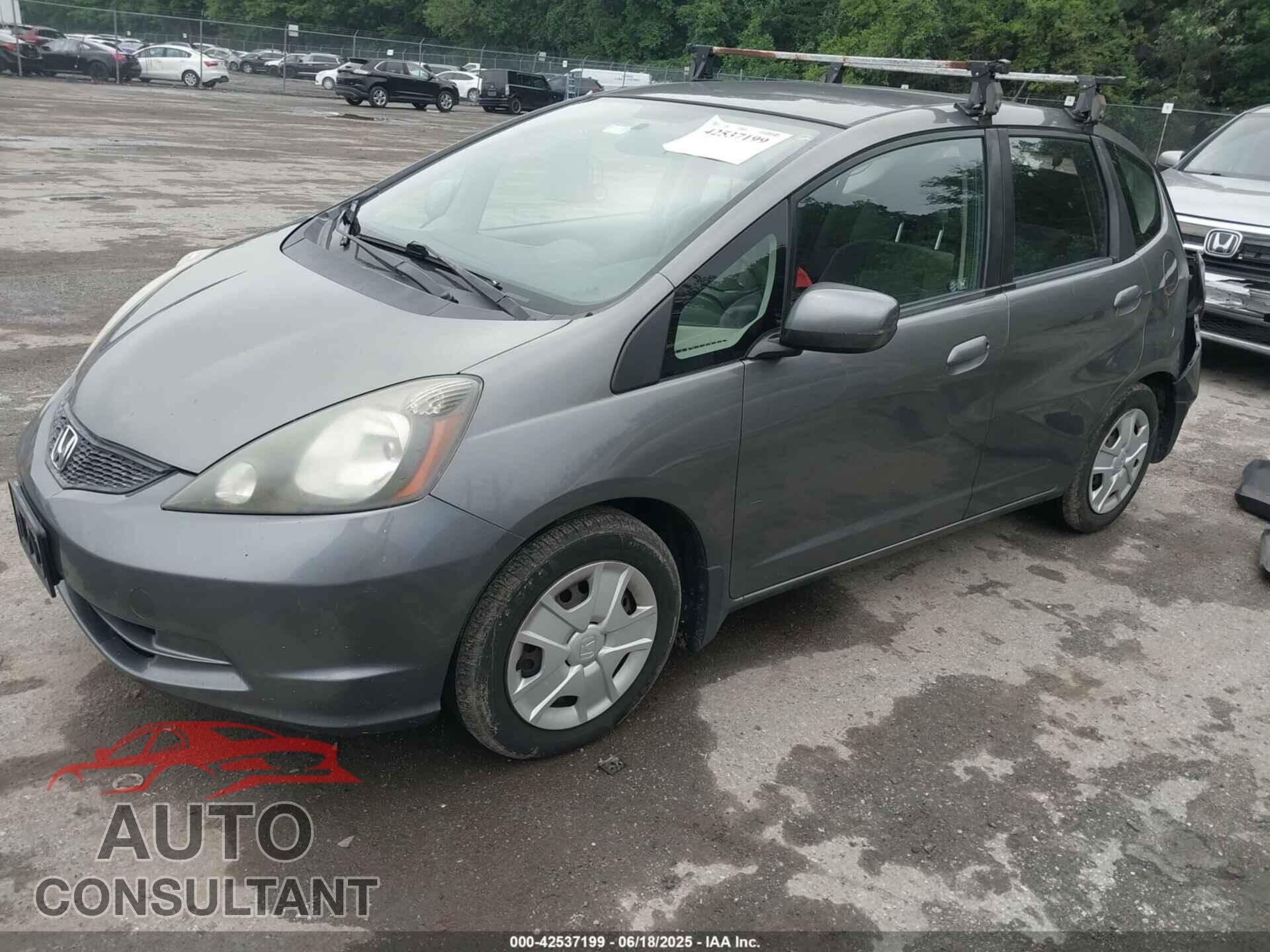 HONDA FIT 2013 - JHMGE8G37DC074310