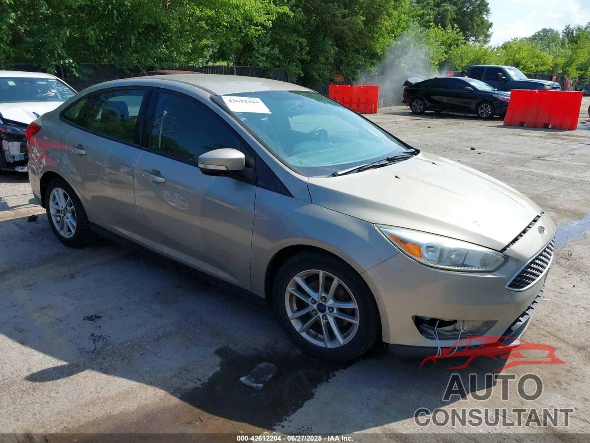 FORD FOCUS 2015 - 1FADP3F25FL323934