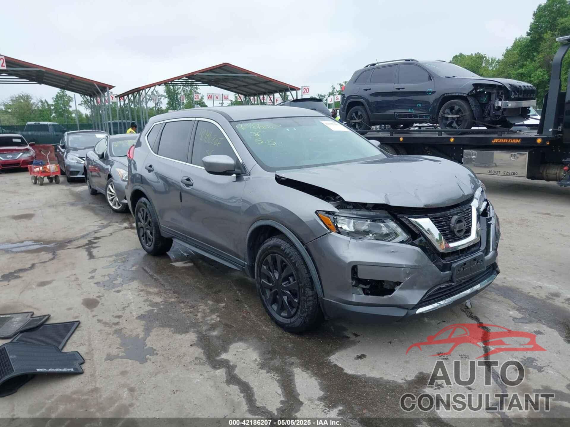 NISSAN ROGUE 2017 - KNMAT2MV3HP519463