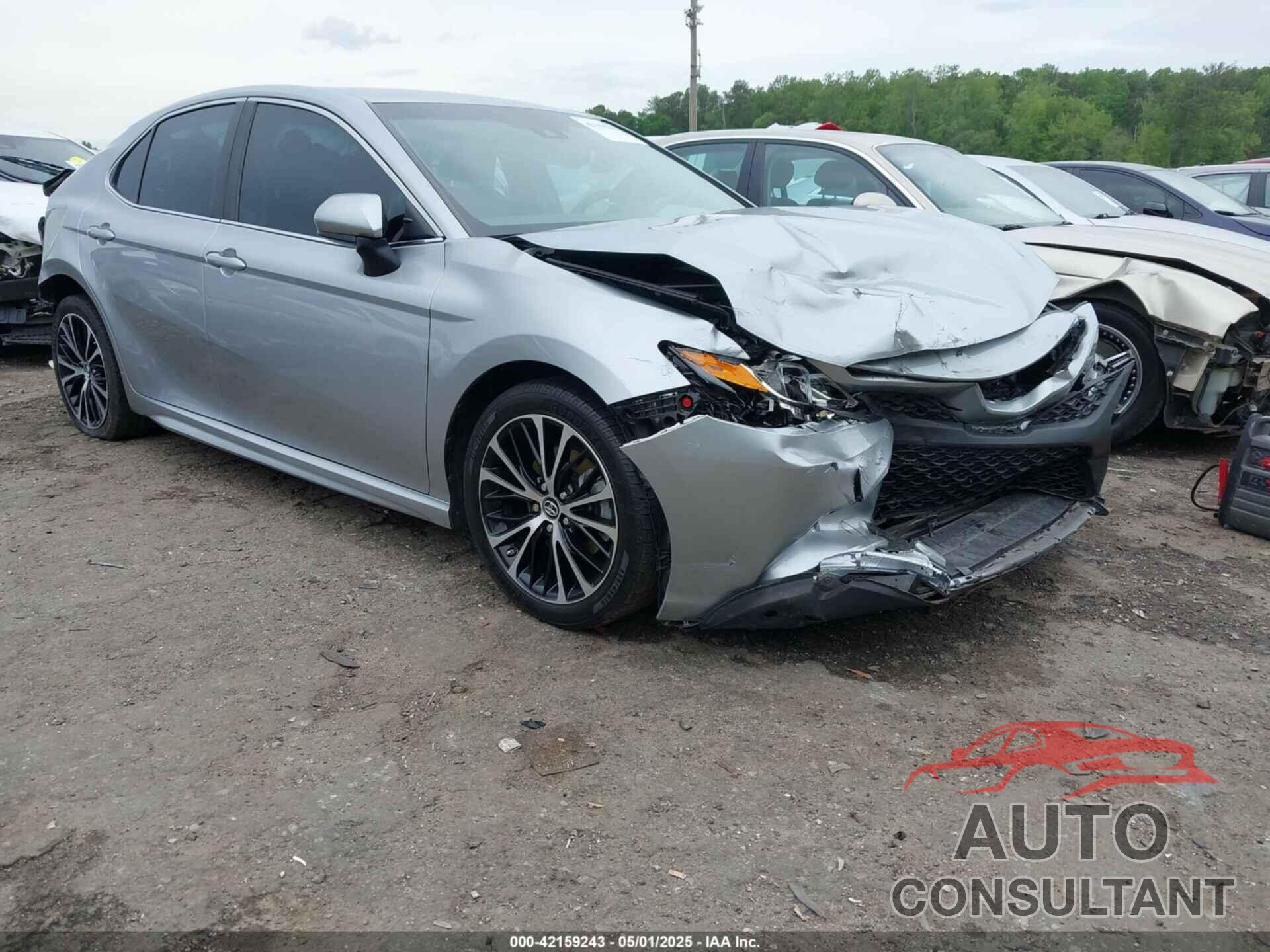 TOYOTA CAMRY 2018 - 4T1B11HK3JU129549