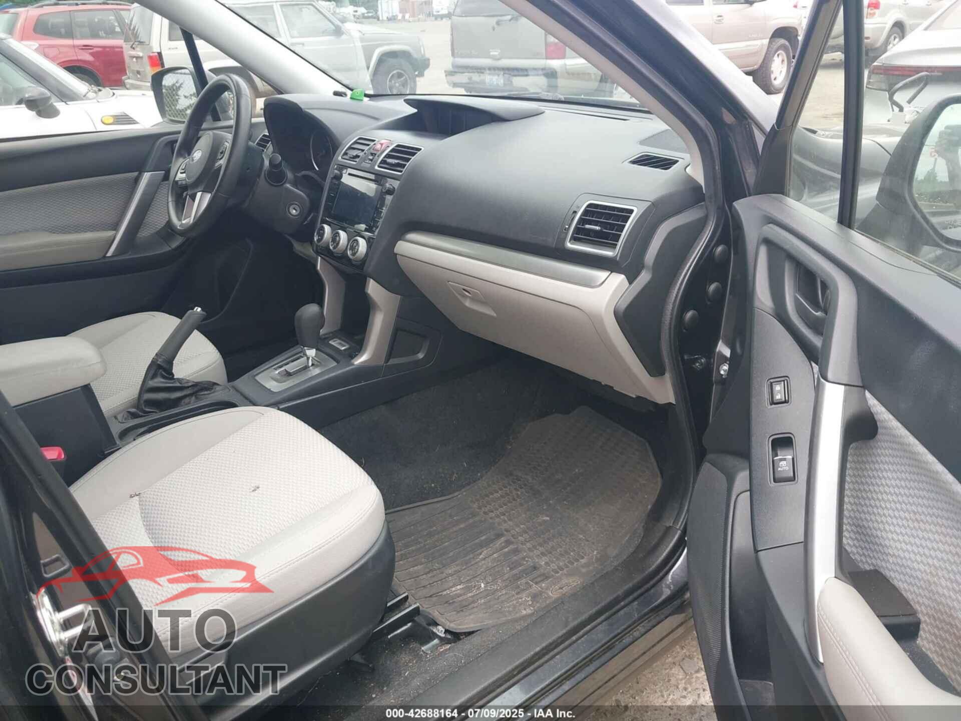 SUBARU FORESTER 2017 - JF2SJAEC9HH513437