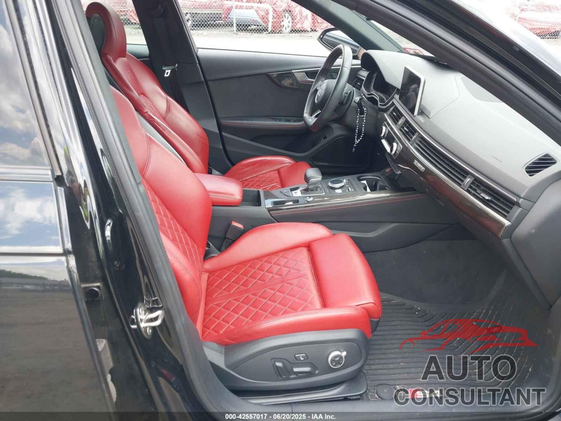 AUDI S4 2019 - WAUB4AF41KA091531