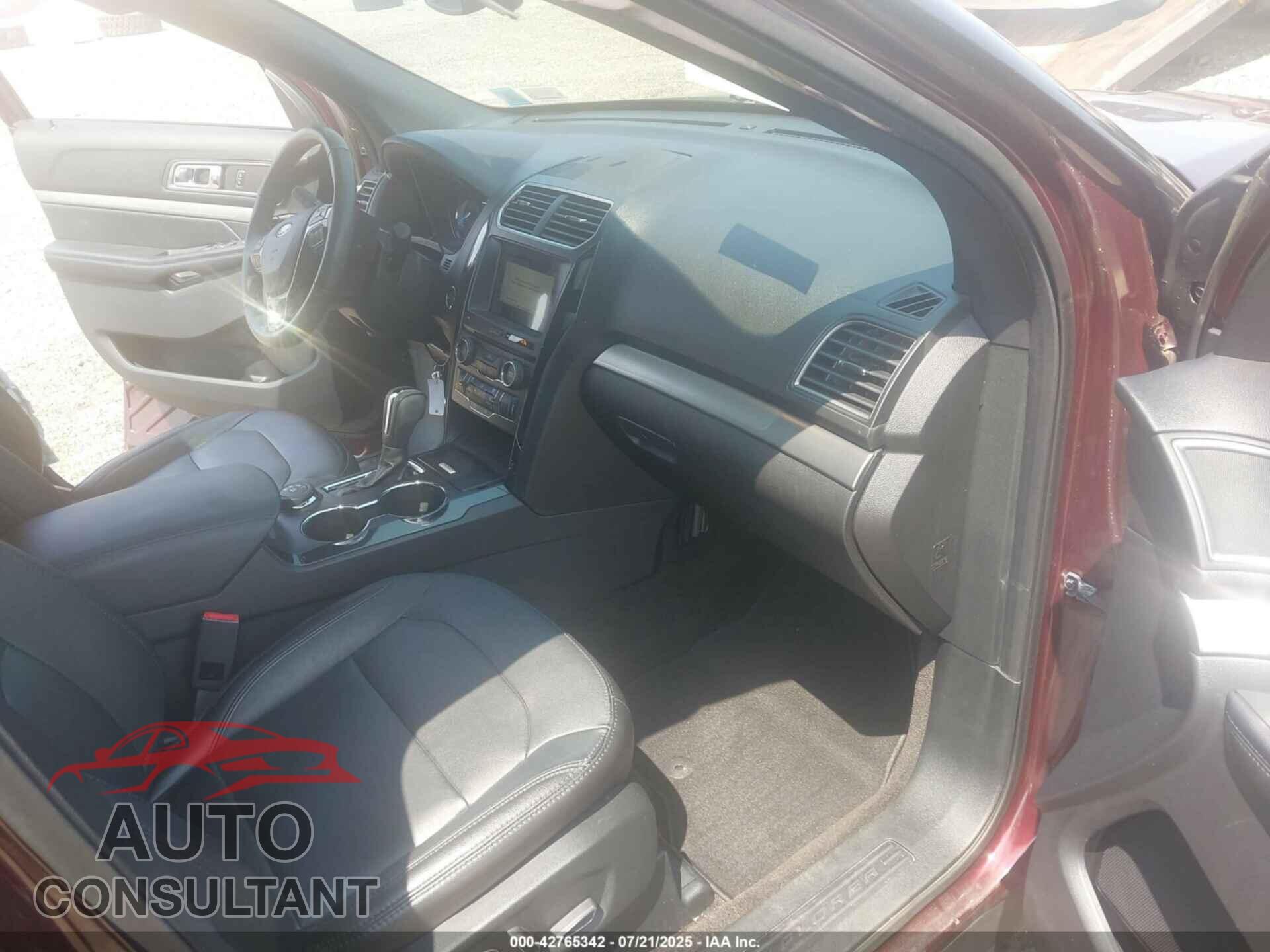 FORD EXPLORER 2018 - 1FM5K8D82JGB82903