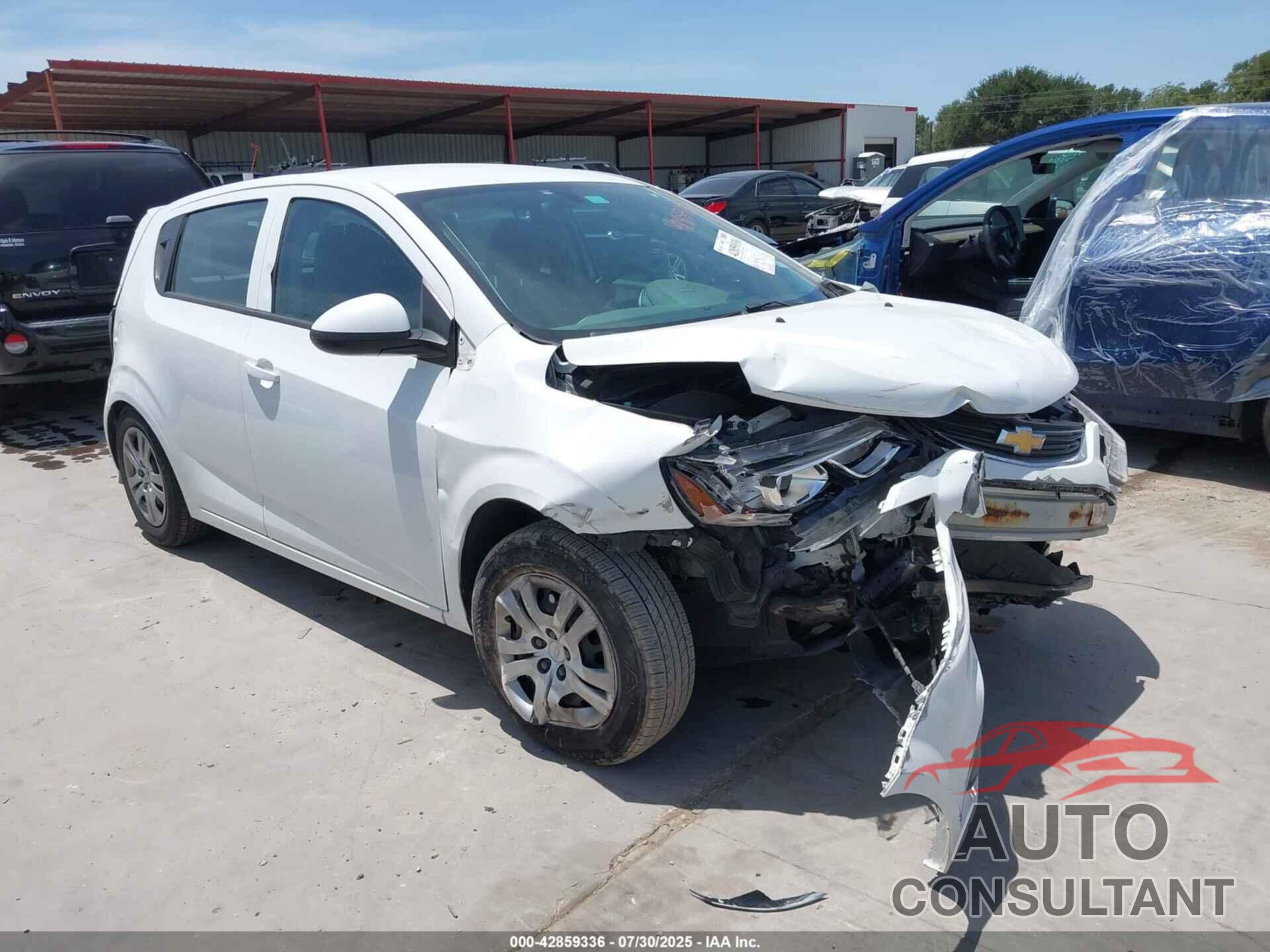 CHEVROLET SONIC 2017 - 1G1JG6SH4H4145335