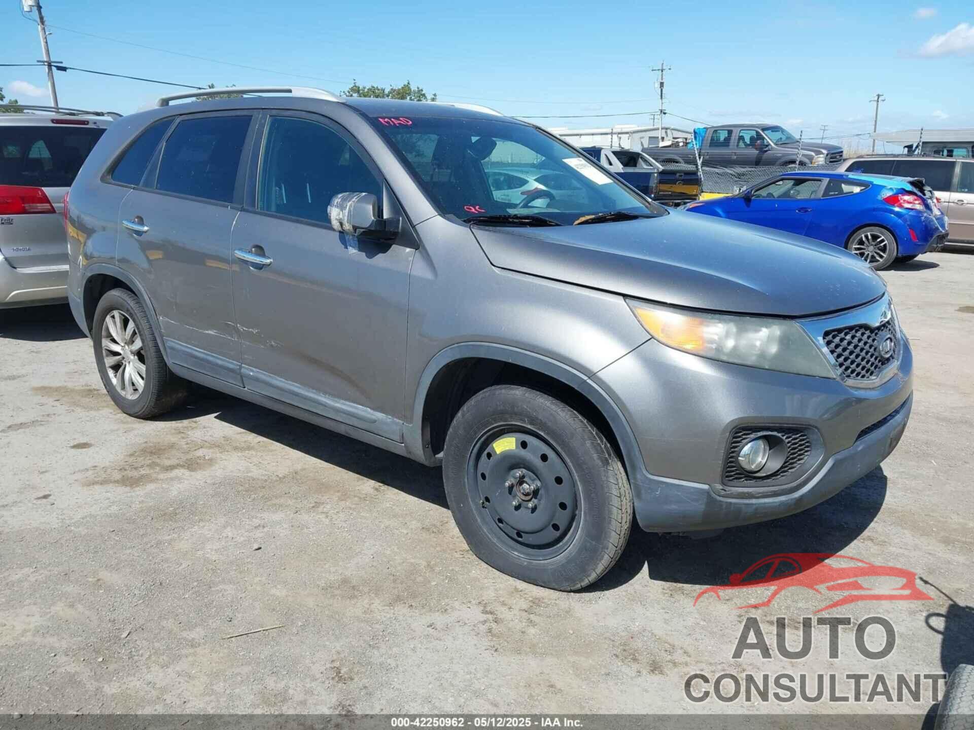 KIA SORENTO 2011 - 5XYKT4A2XBG142148