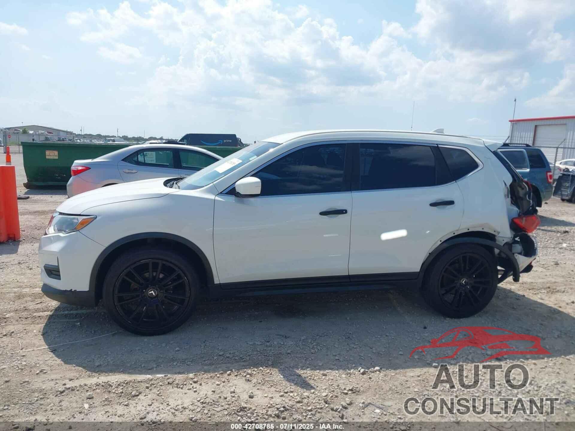 NISSAN ROGUE 2017 - KNMAT2MT7HP517522