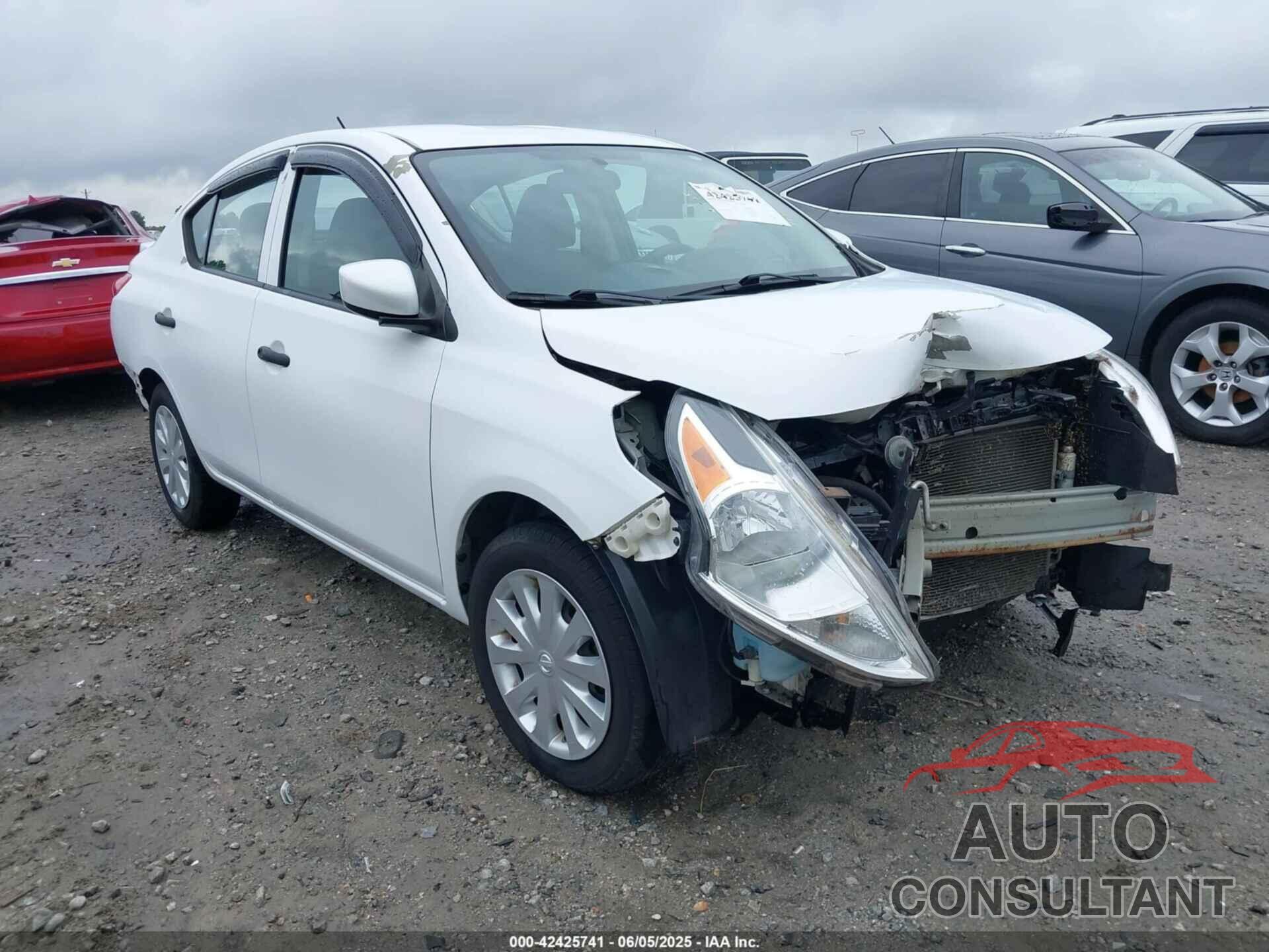 NISSAN VERSA 2018 - 3N1CN7AP1JL834661