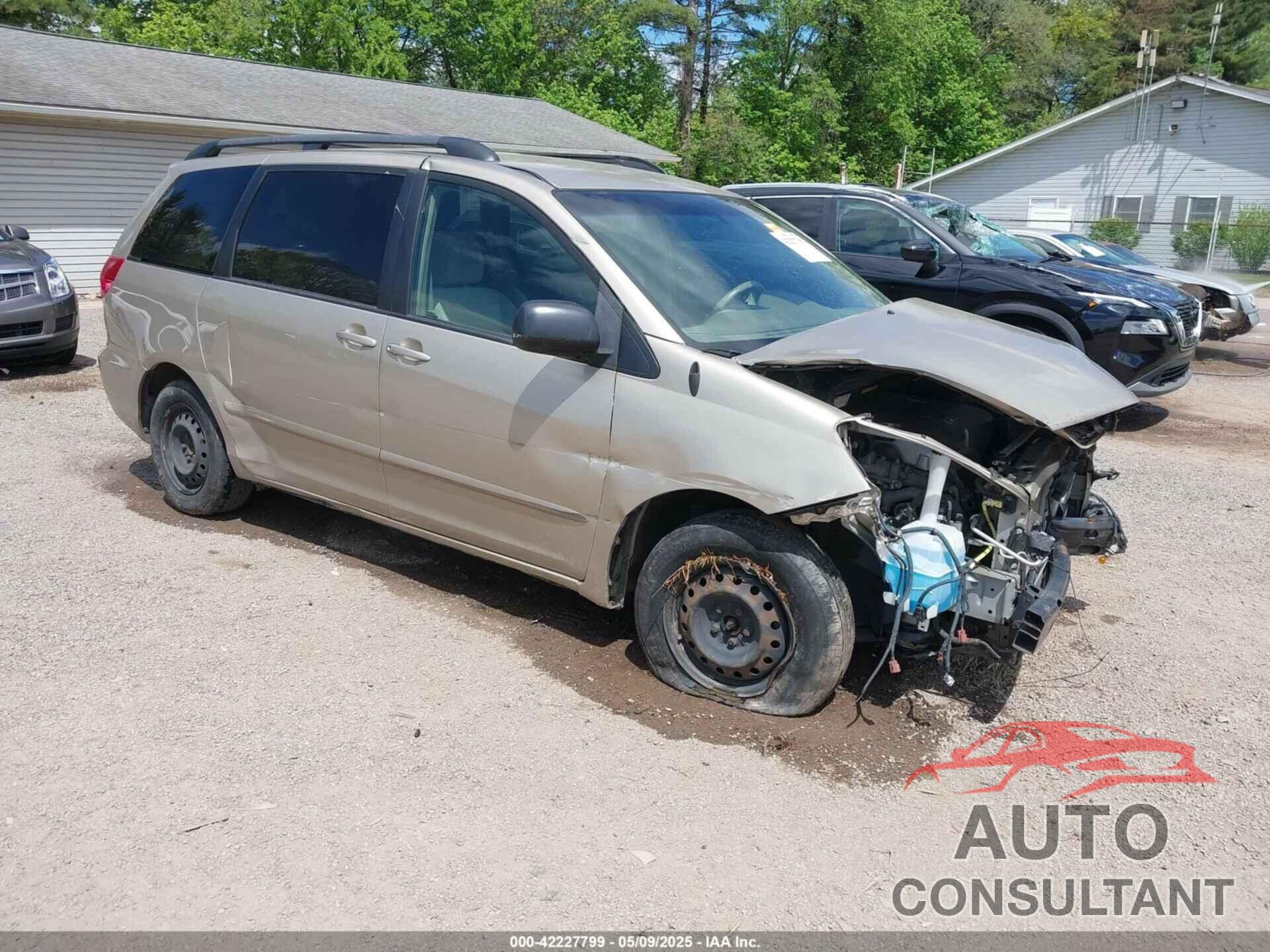 TOYOTA SIENNA 2010 - 5TDKK4CC5AS327993