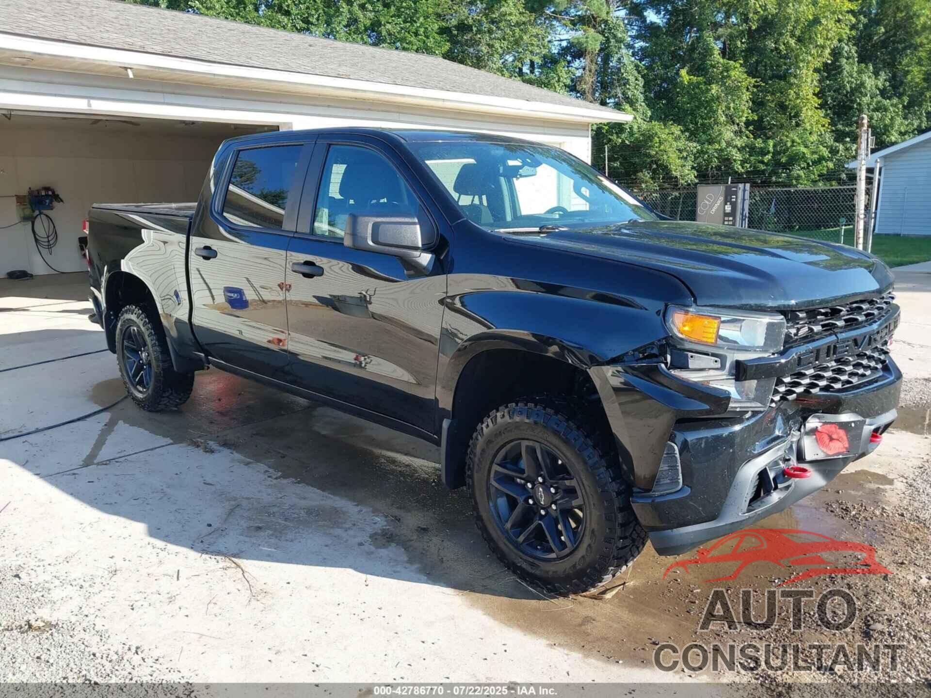CHEVROLET SILVERADO 1500 2020 - 1GCPYCEF4LZ112189