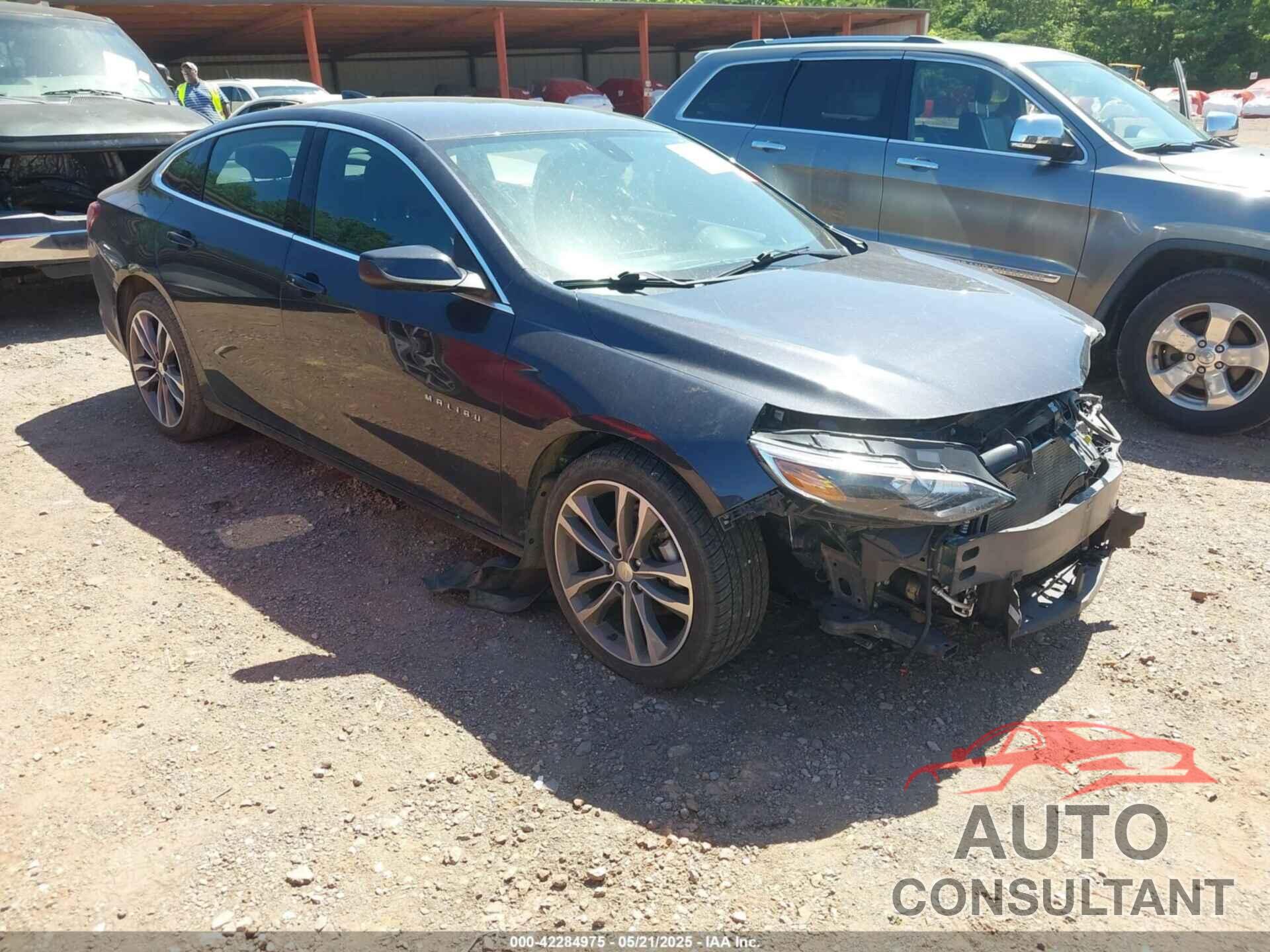CHEVROLET MALIBU 2022 - 1G1ZD5ST3NF131016
