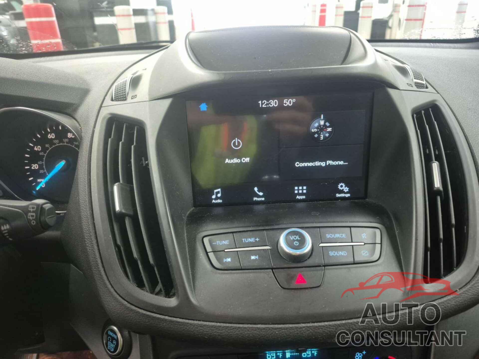 FORD ESCAPE 2019 - 1FMCU9HD2KUA65596