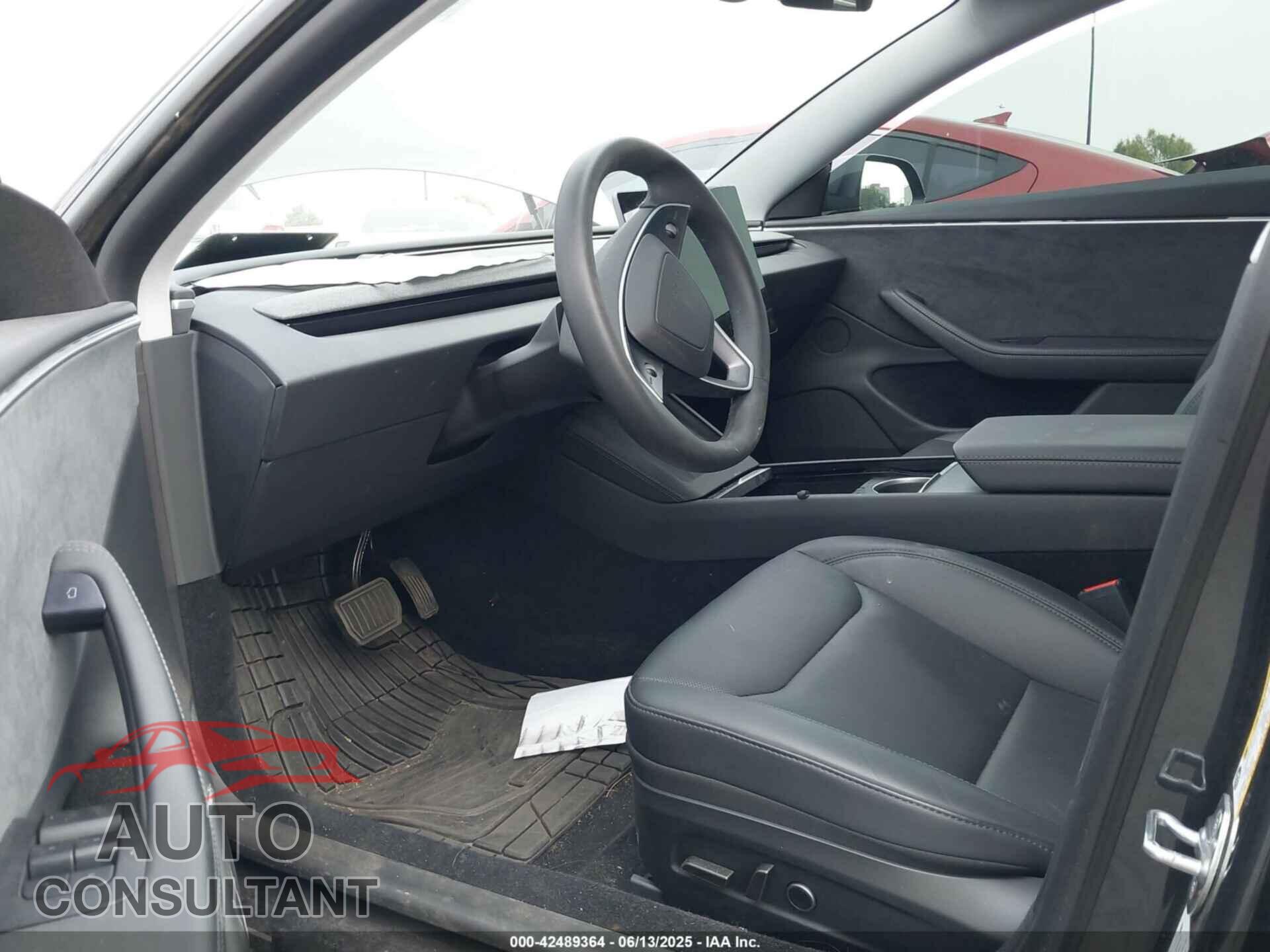 TESLA MODEL 3 2025 - 5YJ3E1EB5SF881992
