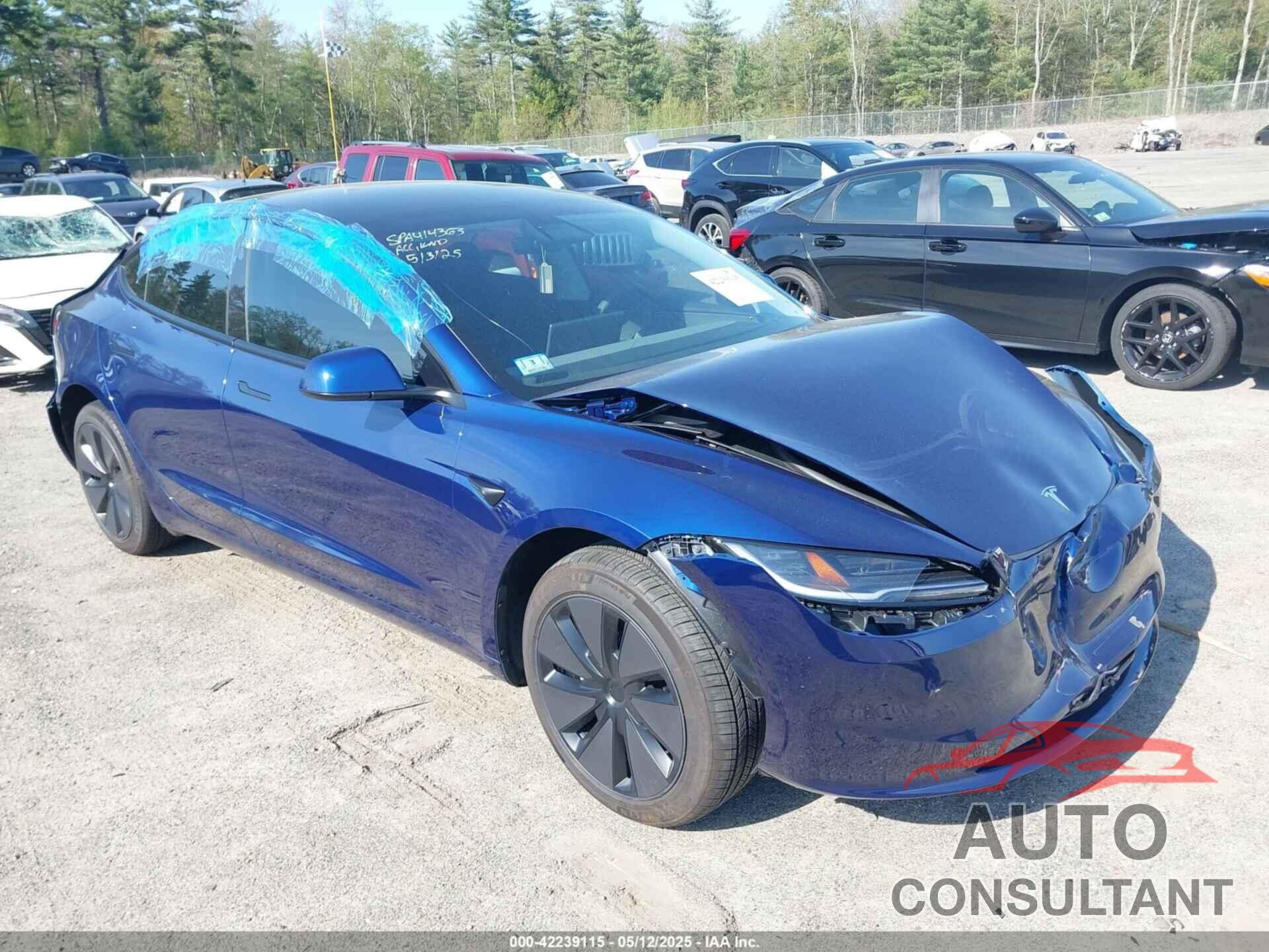 TESLA MODEL 3 2025 - 5YJ3E1EA5SF935363