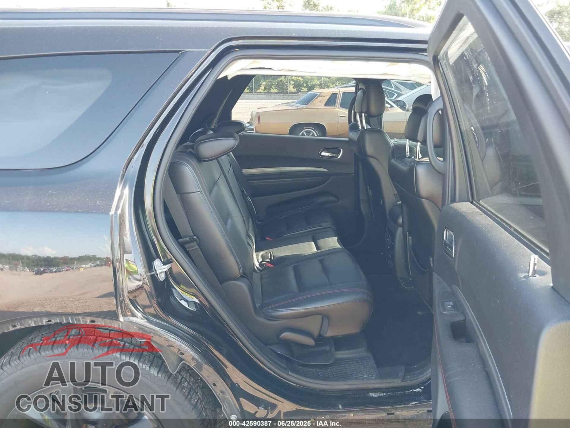 DODGE DURANGO 2018 - 1C4RDJDG1JC409231
