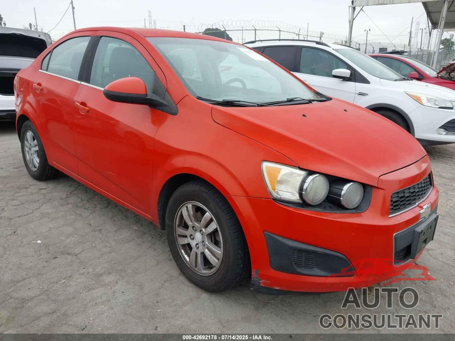 CHEVROLET SONIC 2013 - 1G1JC5SG7D4199624