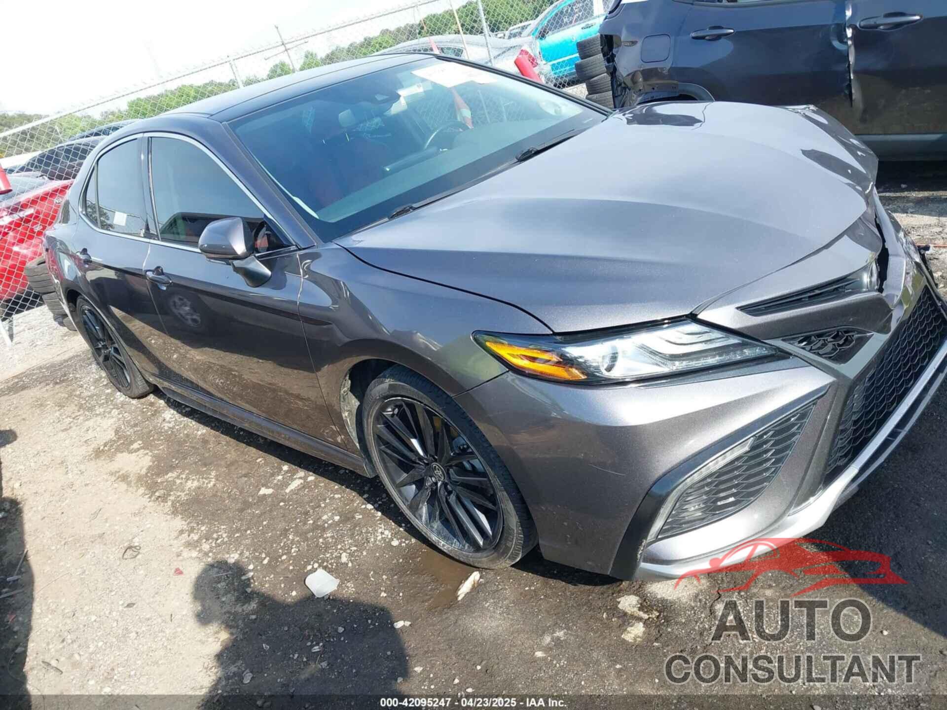 TOYOTA CAMRY 2022 - 4T1K61AK0NU026400