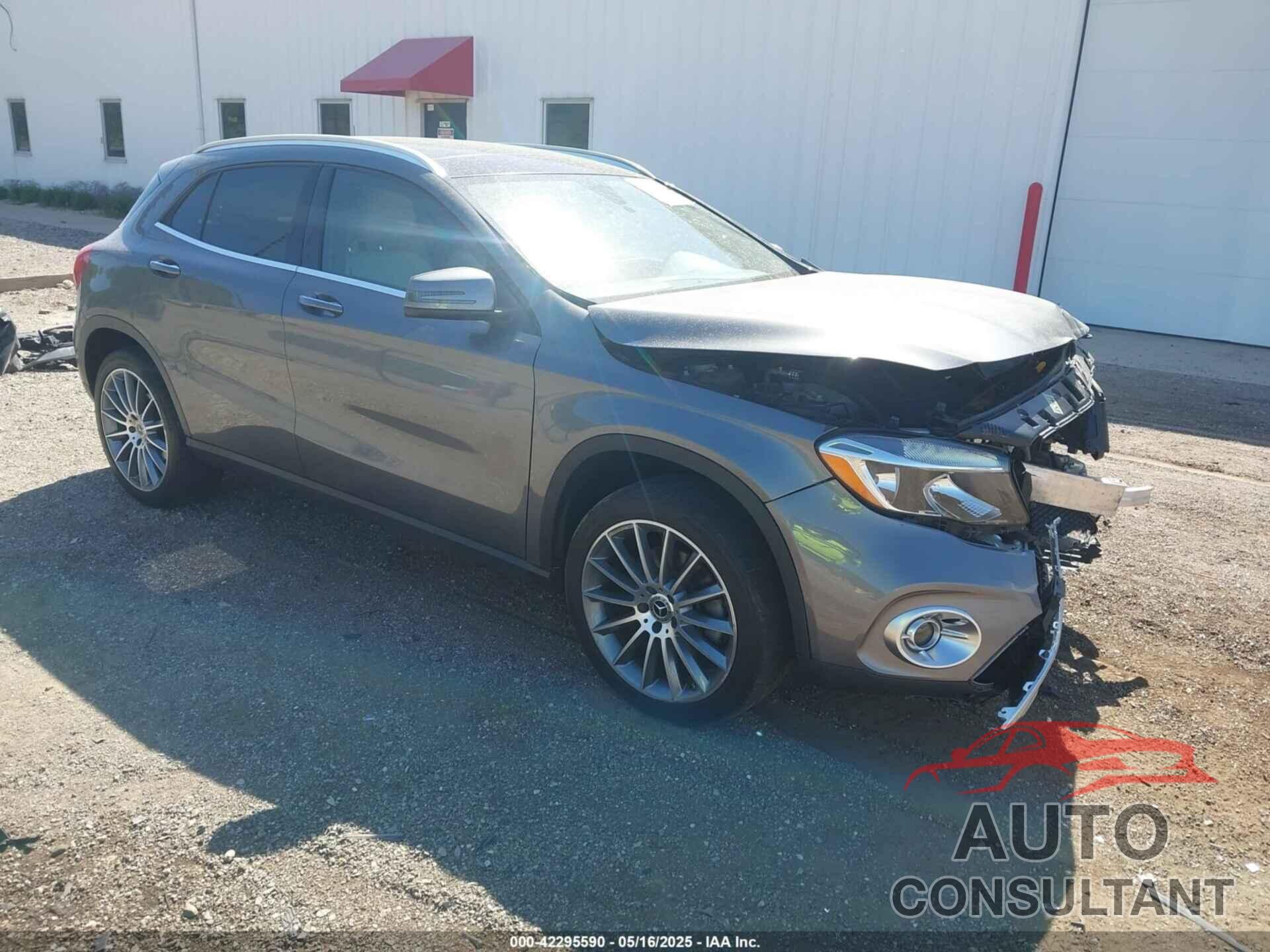 MERCEDES-BENZ GLA 250 2019 - WDCTG4GB5KJ543682