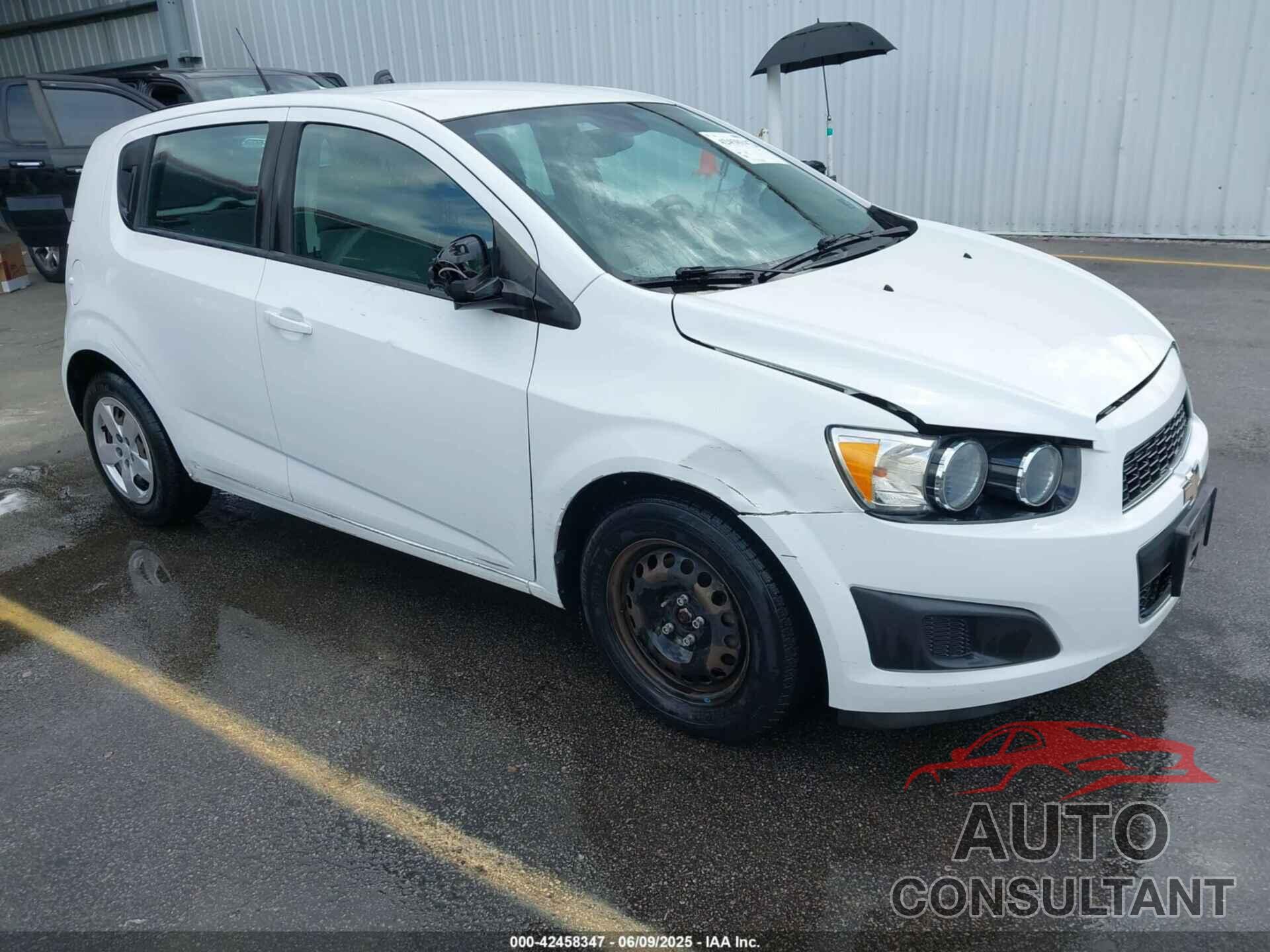 CHEVROLET SONIC 2013 - 1G1JA6SH0D4150463
