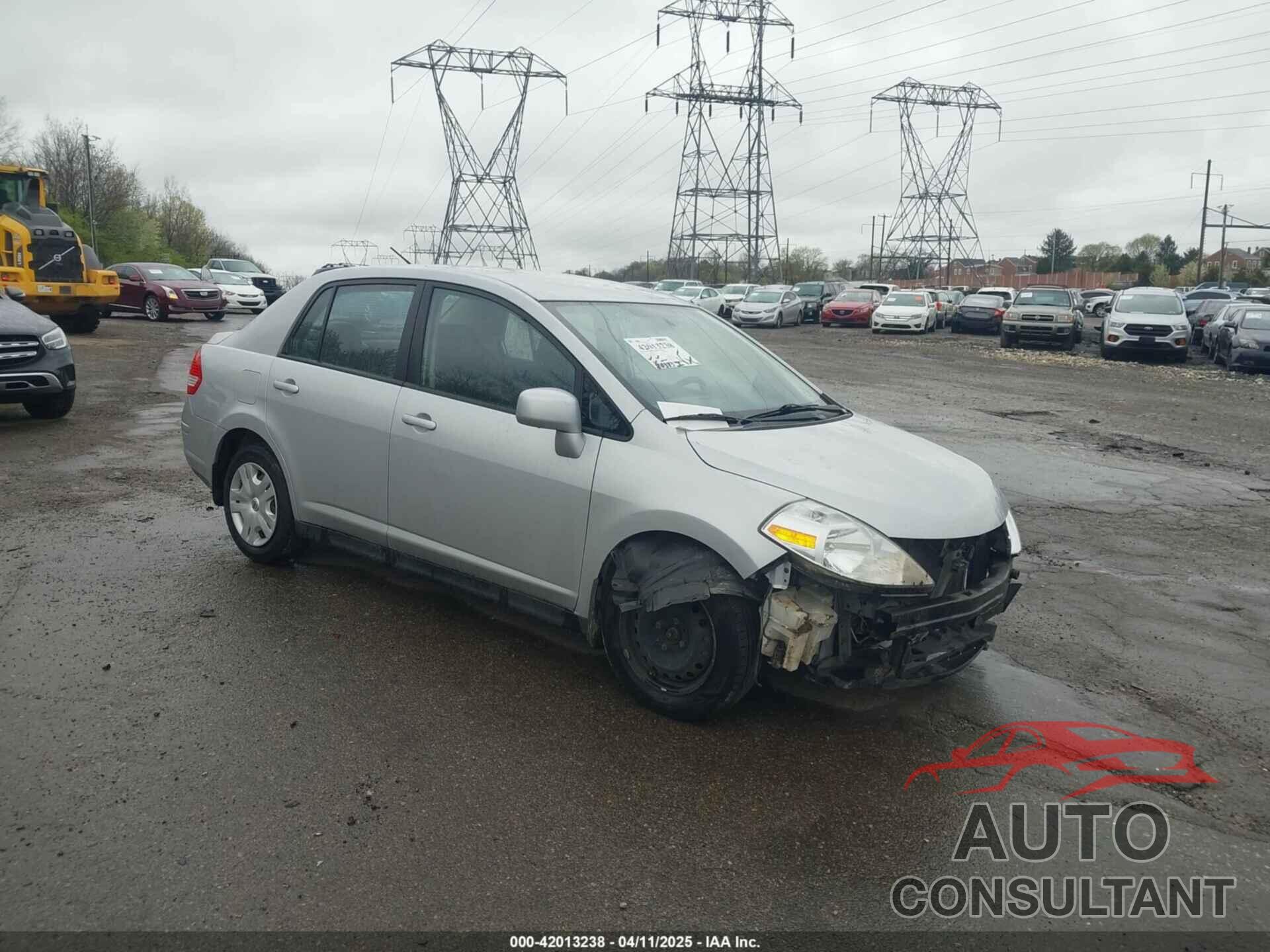 NISSAN VERSA 2011 - 3N1BC1AP3BL480609