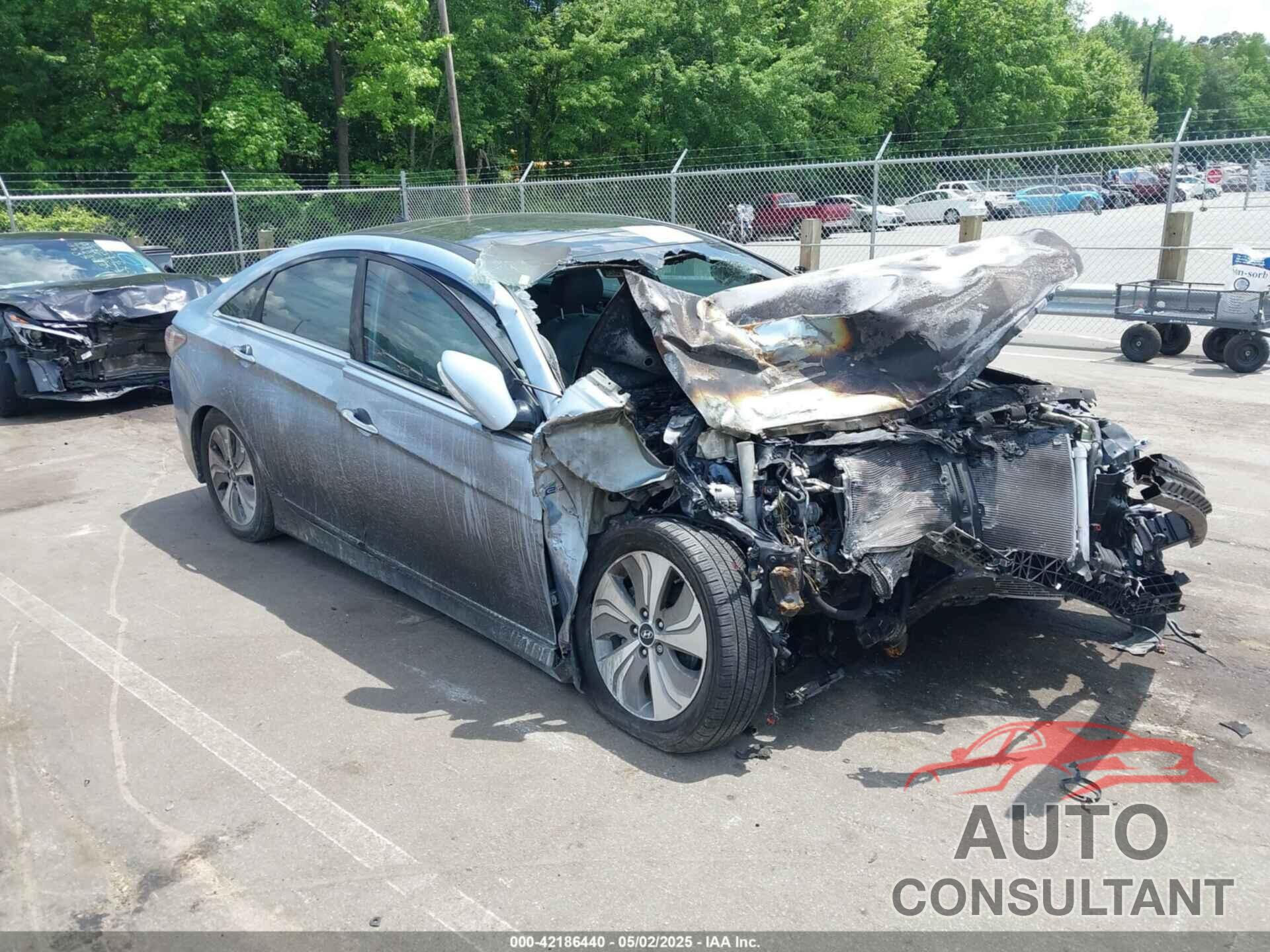 HYUNDAI SONATA HYBRID 2015 - KMHEC4A42FA131984