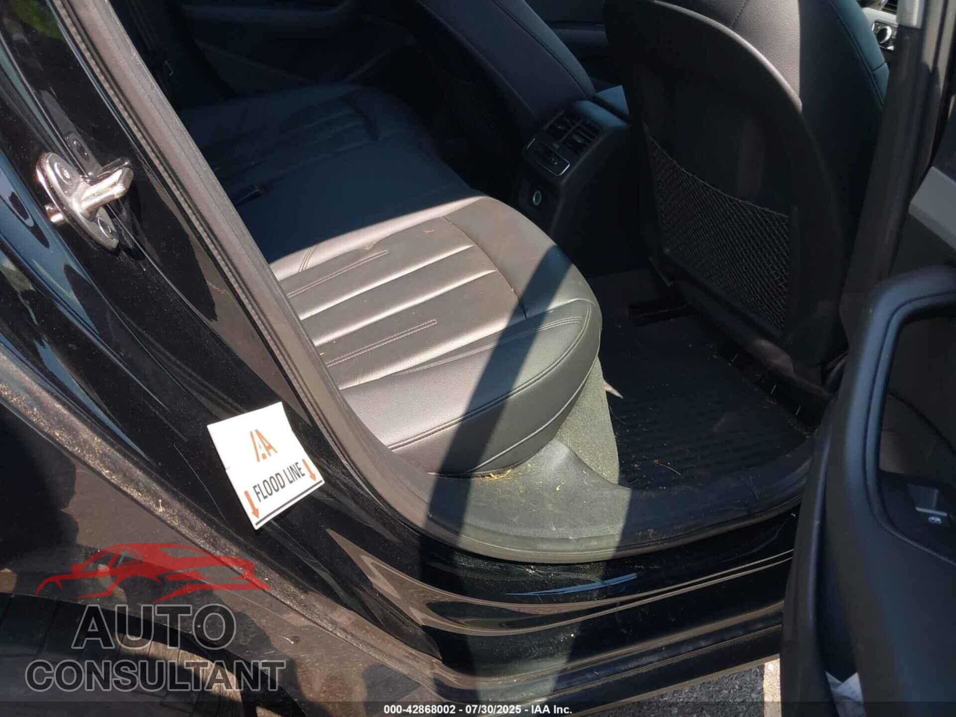 AUDI A4 2017 - WAUDNAF40HN051271