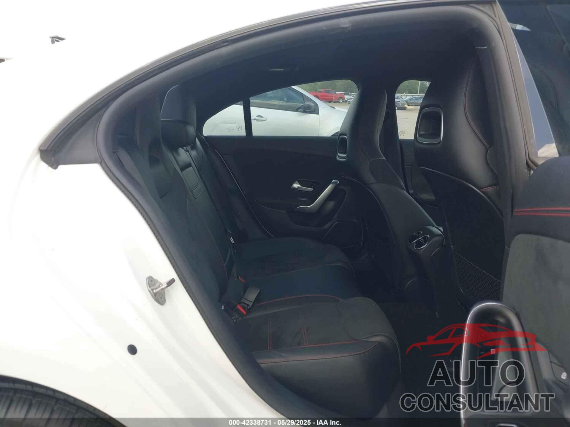 MERCEDES-BENZ CLA 250 2020 - W1K5J4GB4LN102187