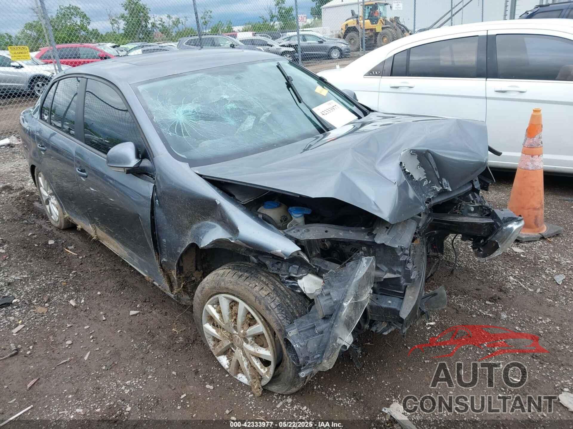 VOLKSWAGEN JETTA 2010 - 3VWRZ7AJ7AM160031
