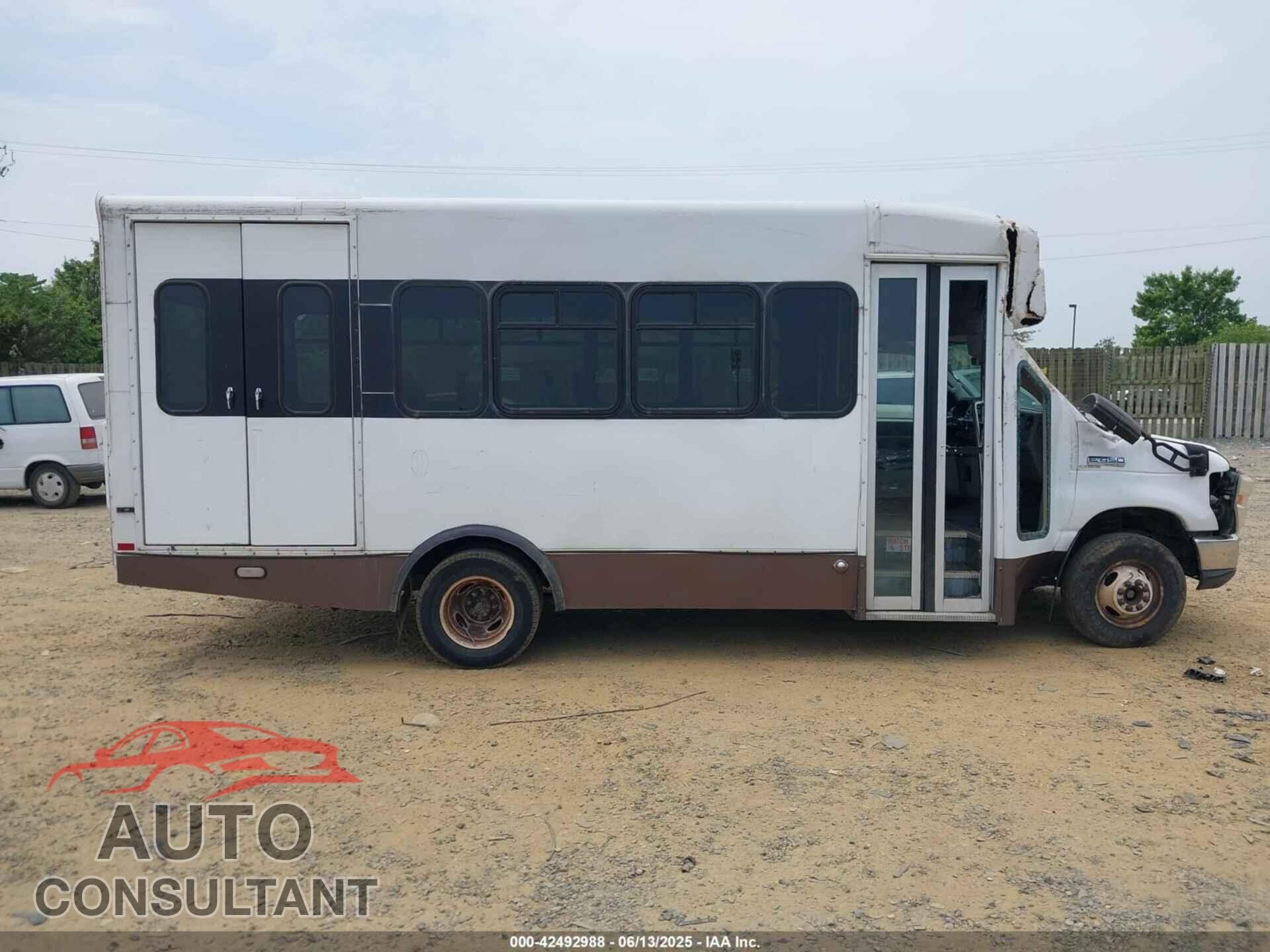 FORD E-450 CUTAWAY 2010 - 1FDFE4FS2ADA78927