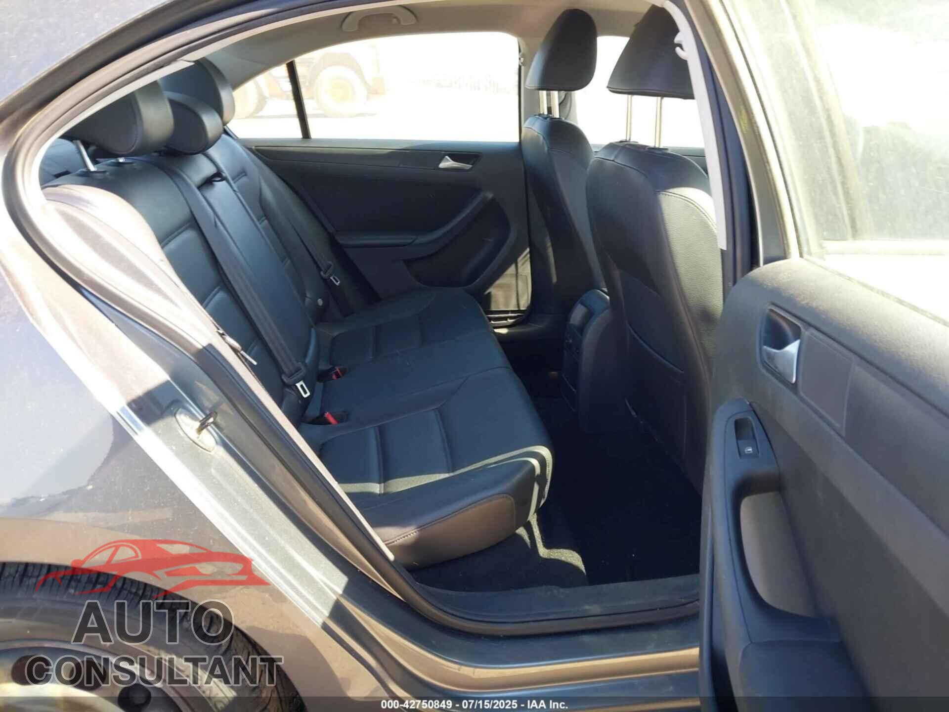 VOLKSWAGEN JETTA 2014 - 3VWD17AJ2EM227660