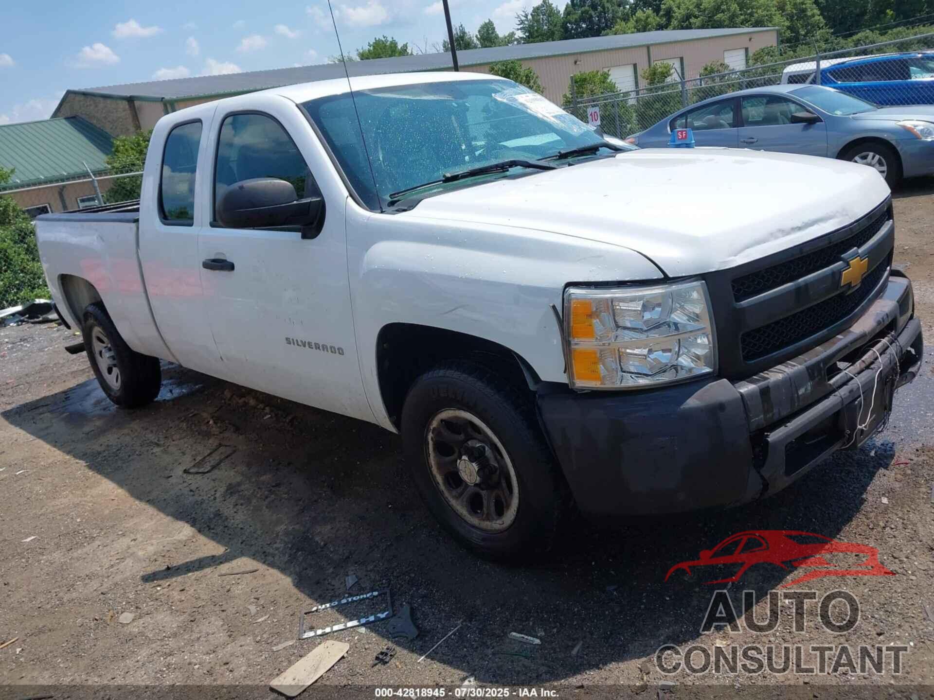CHEVROLET SILVERADO 1500 2011 - 1GCRCPEAXBZ198688