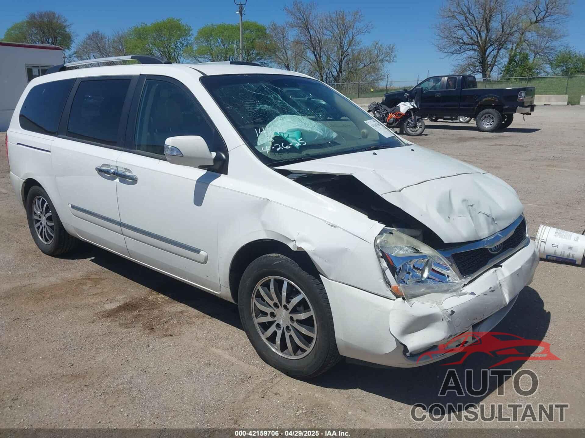 KIA SEDONA 2011 - KNDMH4C77B6373515