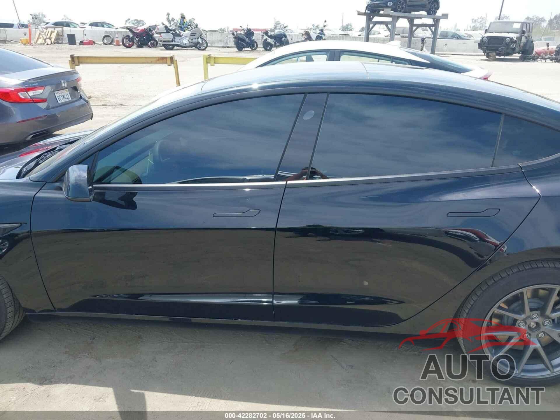 TESLA MODEL 3 2022 - 5YJ3E1EB3NF273165