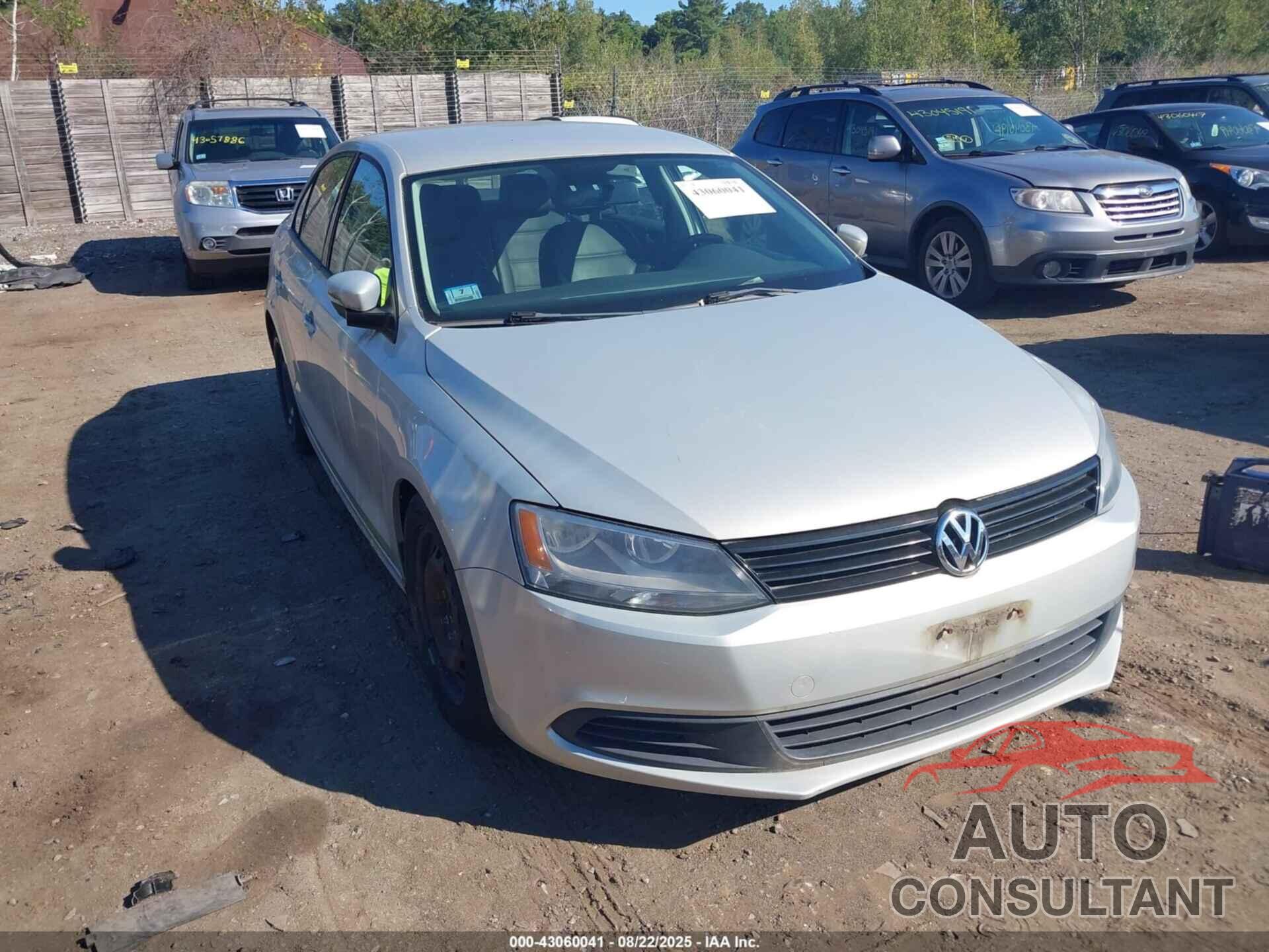 VOLKSWAGEN JETTA 2011 - 3VWDZ7AJ1BM367834