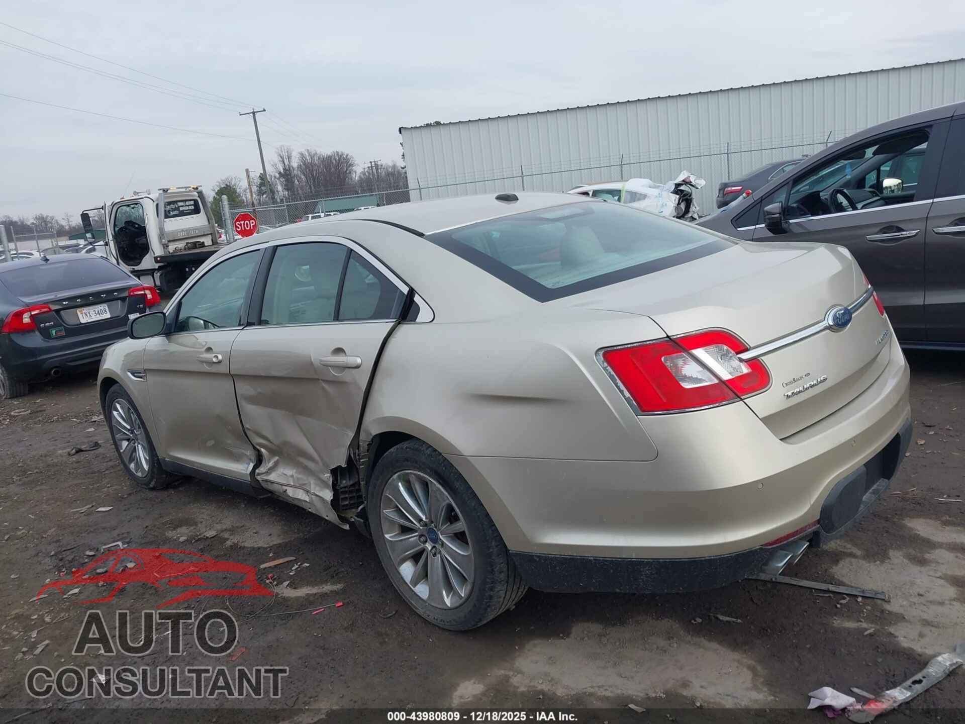 FORD TAURUS 2010 - 1FAHP2FW9AG120710